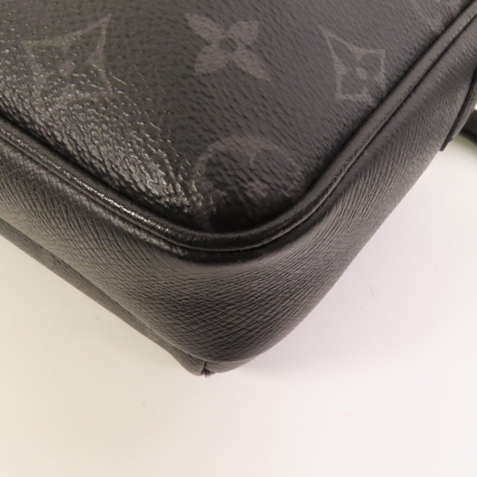 LOUIS VUITTON 【激減優惠】Monogram Eclipse Messenger PM Voyager銀扣肩背袋