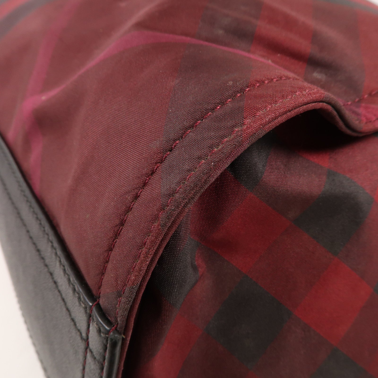 BURBERRY 尼龍Shoulder Bag銀扣肩背袋