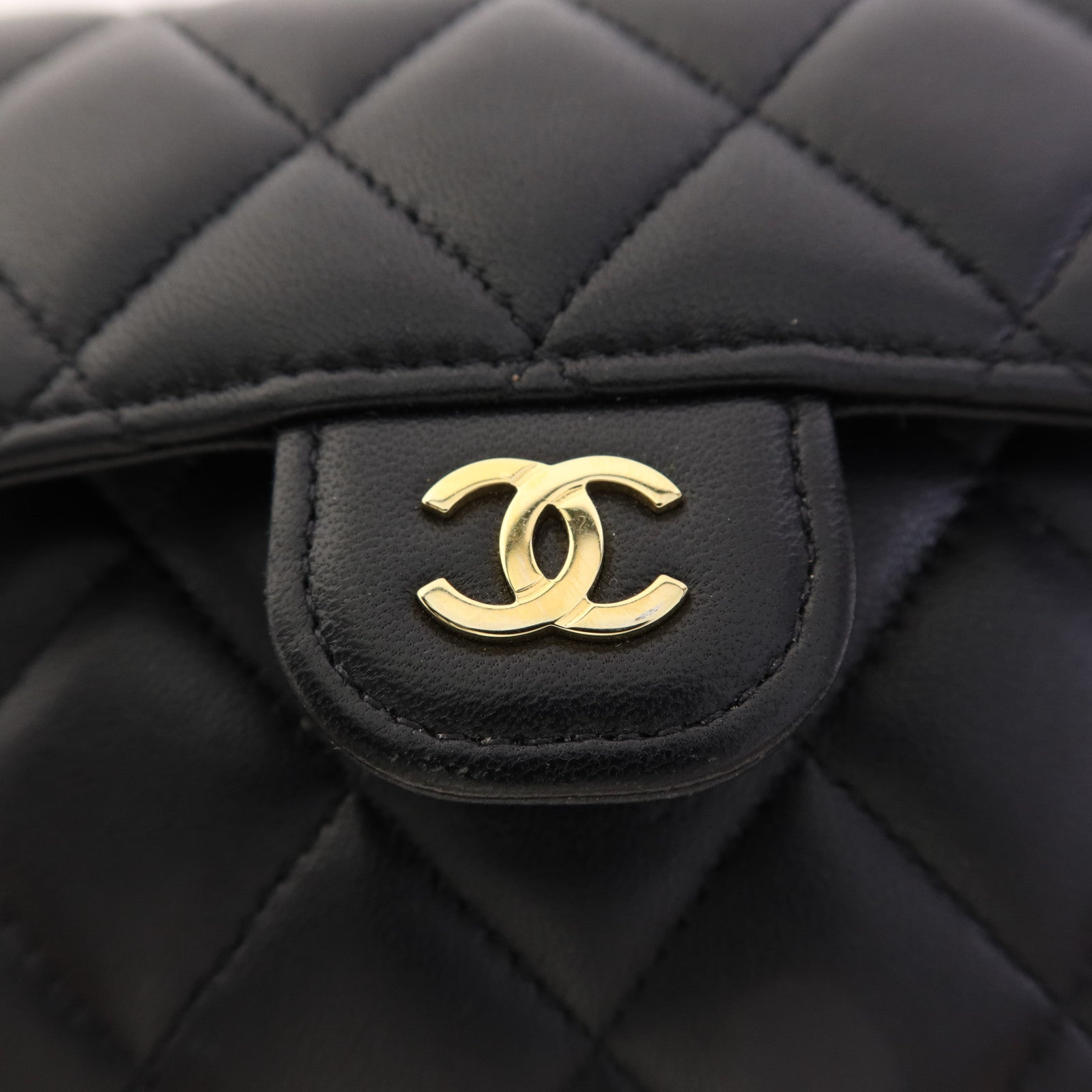 CHANEL 羊皮皮革Trifold Wallet金扣錢包