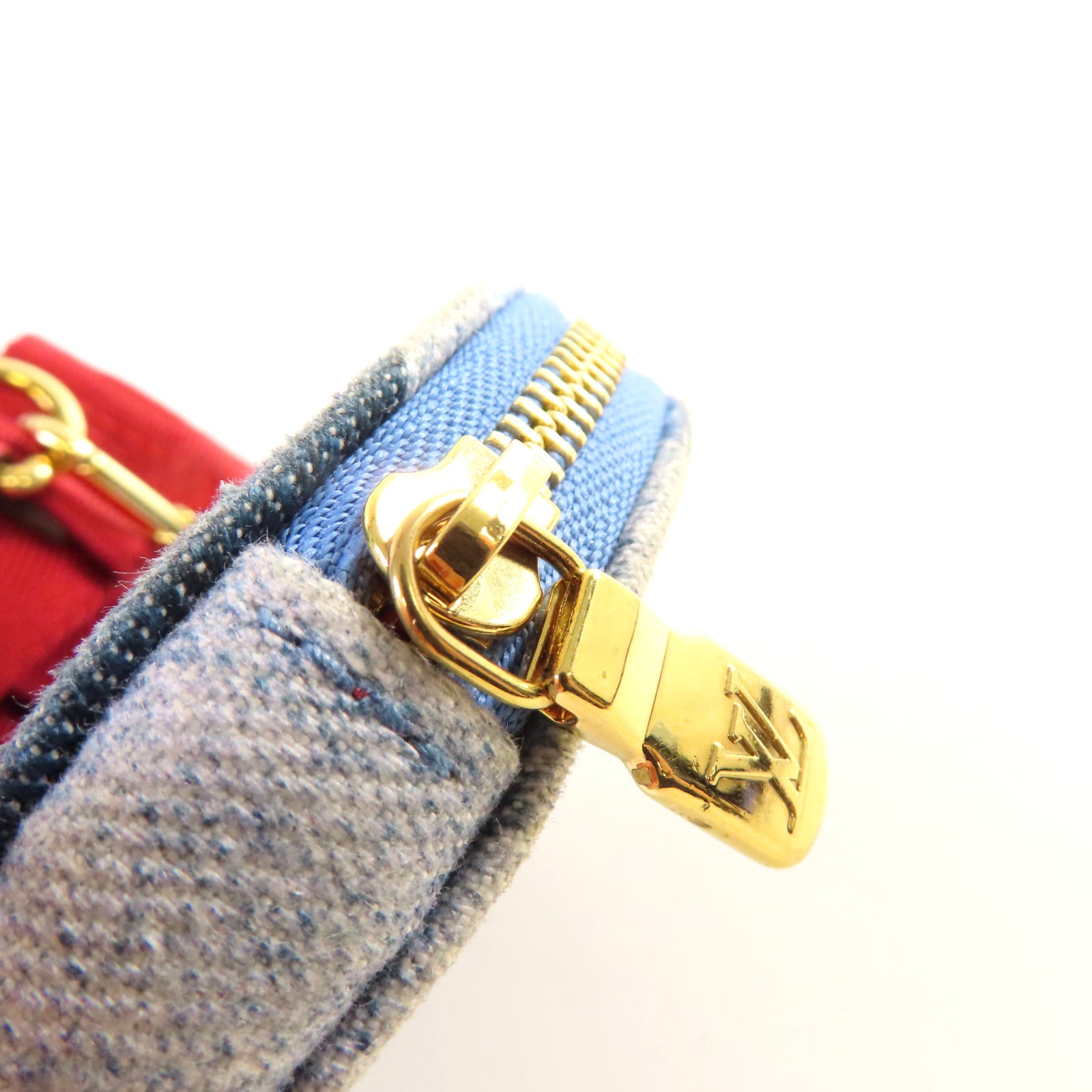LOUIS VUITTON Monogram Denim Patchwork Multi Pochette Accessoires Shoulder Bag金扣肩背袋藍色/紅色