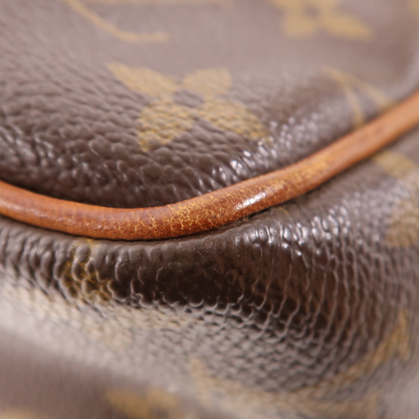 LOUIS VUITTON Monogram Batignolles金扣肩背袋