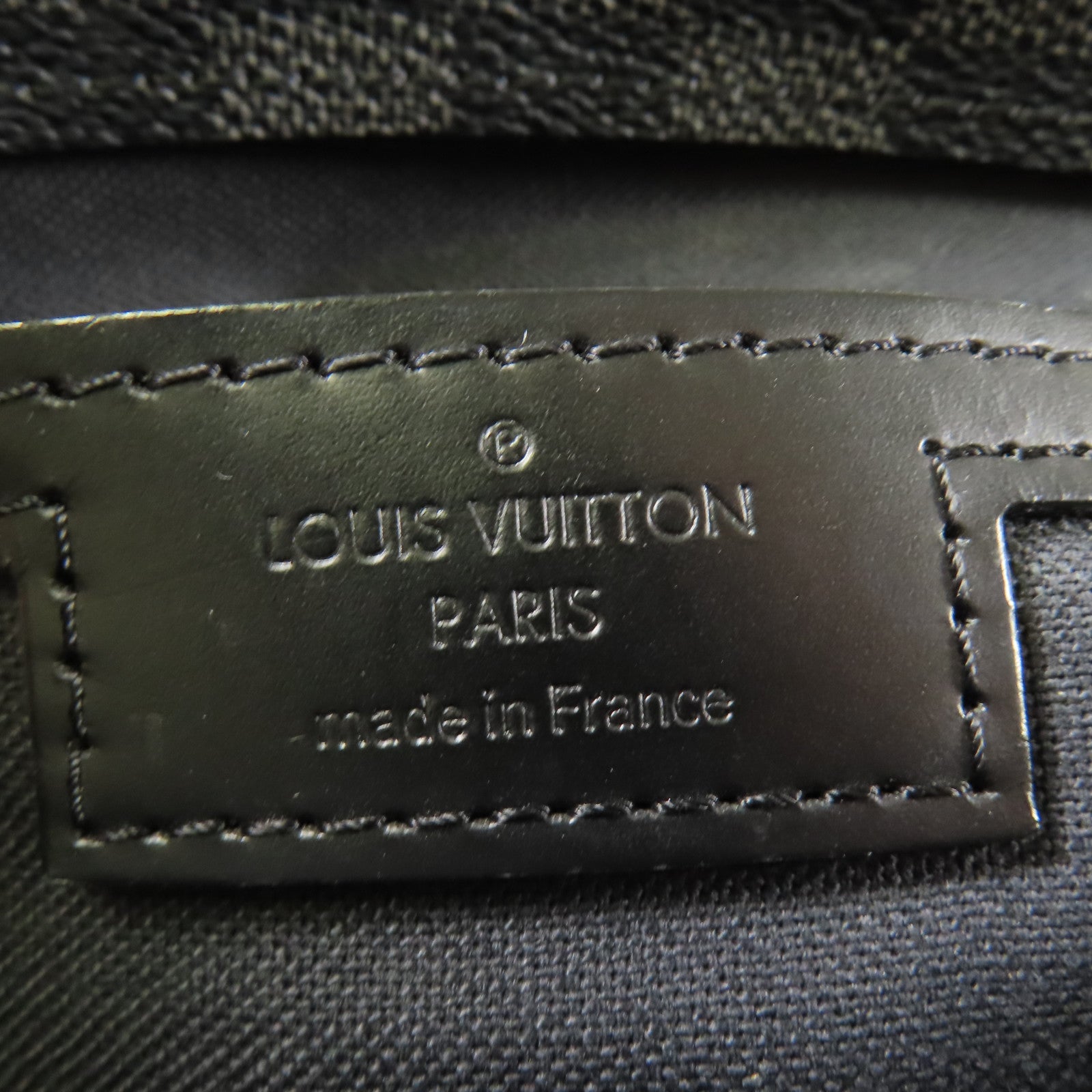 LOUIS VUITTON Damier Graphite Tadao MM銀扣手挽肩背兩用袋
