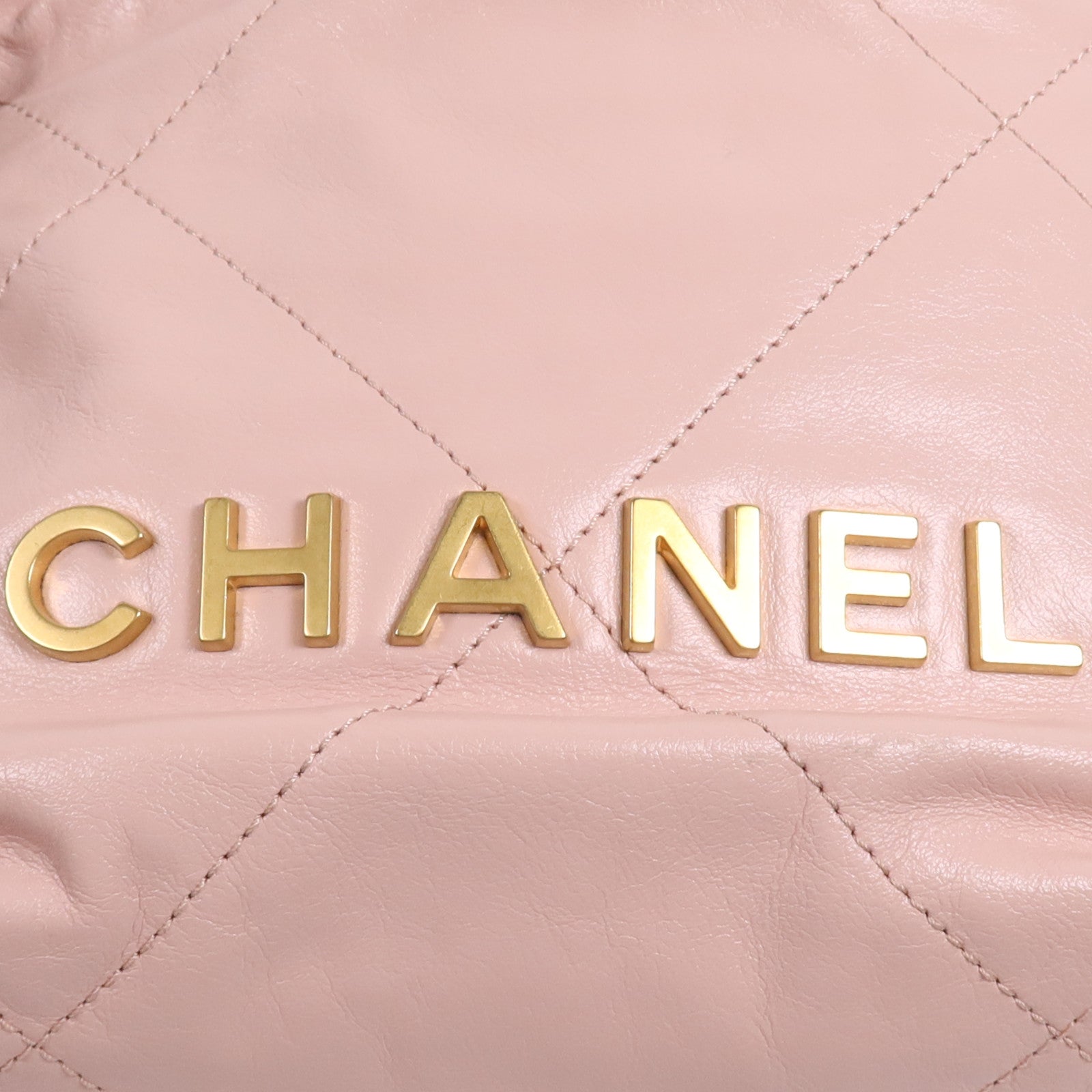 CHANEL 牛皮皮革Chanel 22 Mini金扣鏈帶肩背袋
