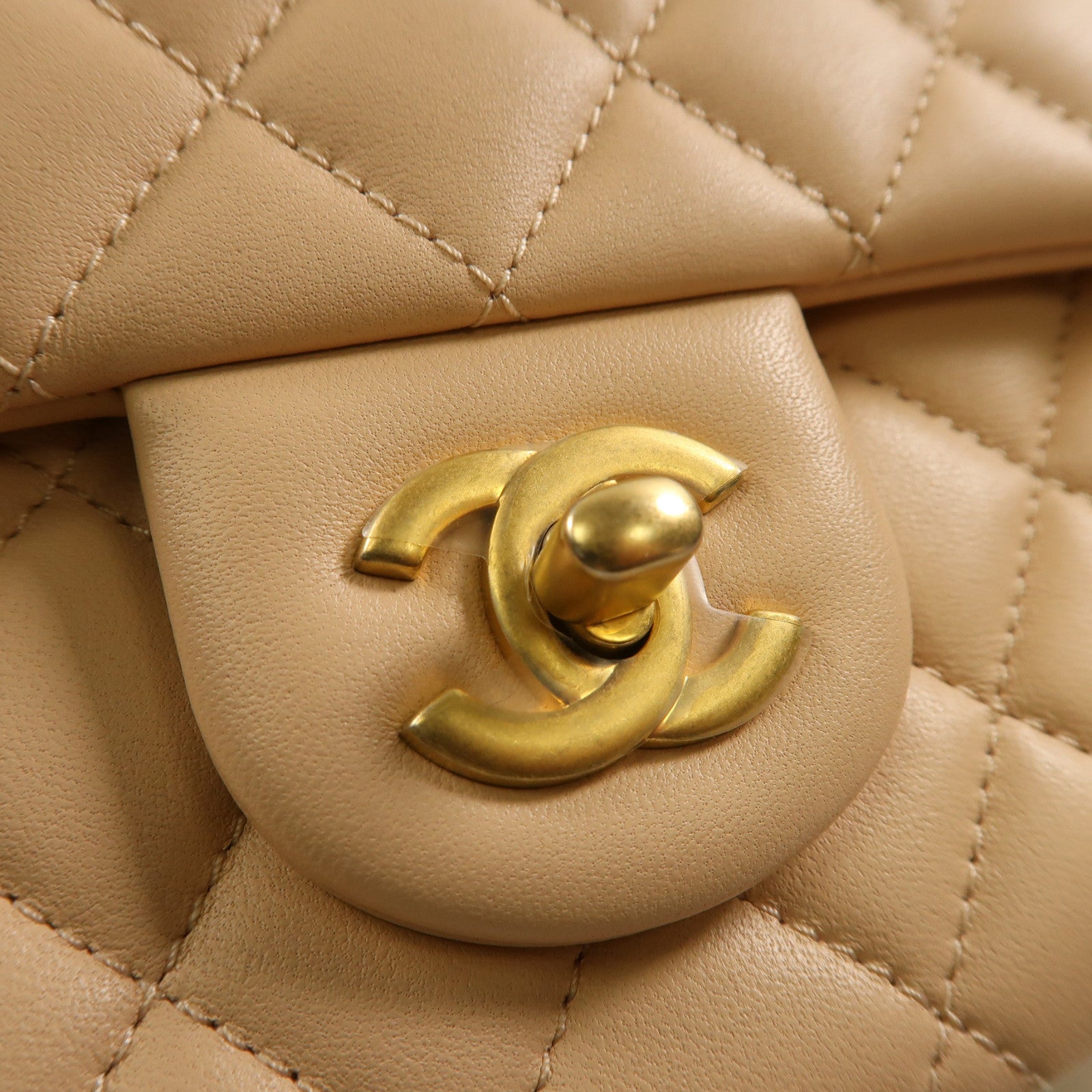 CHANEL 菱格羊皮皮革Chain Shoulder金扣鏈帶肩背袋粉紅色