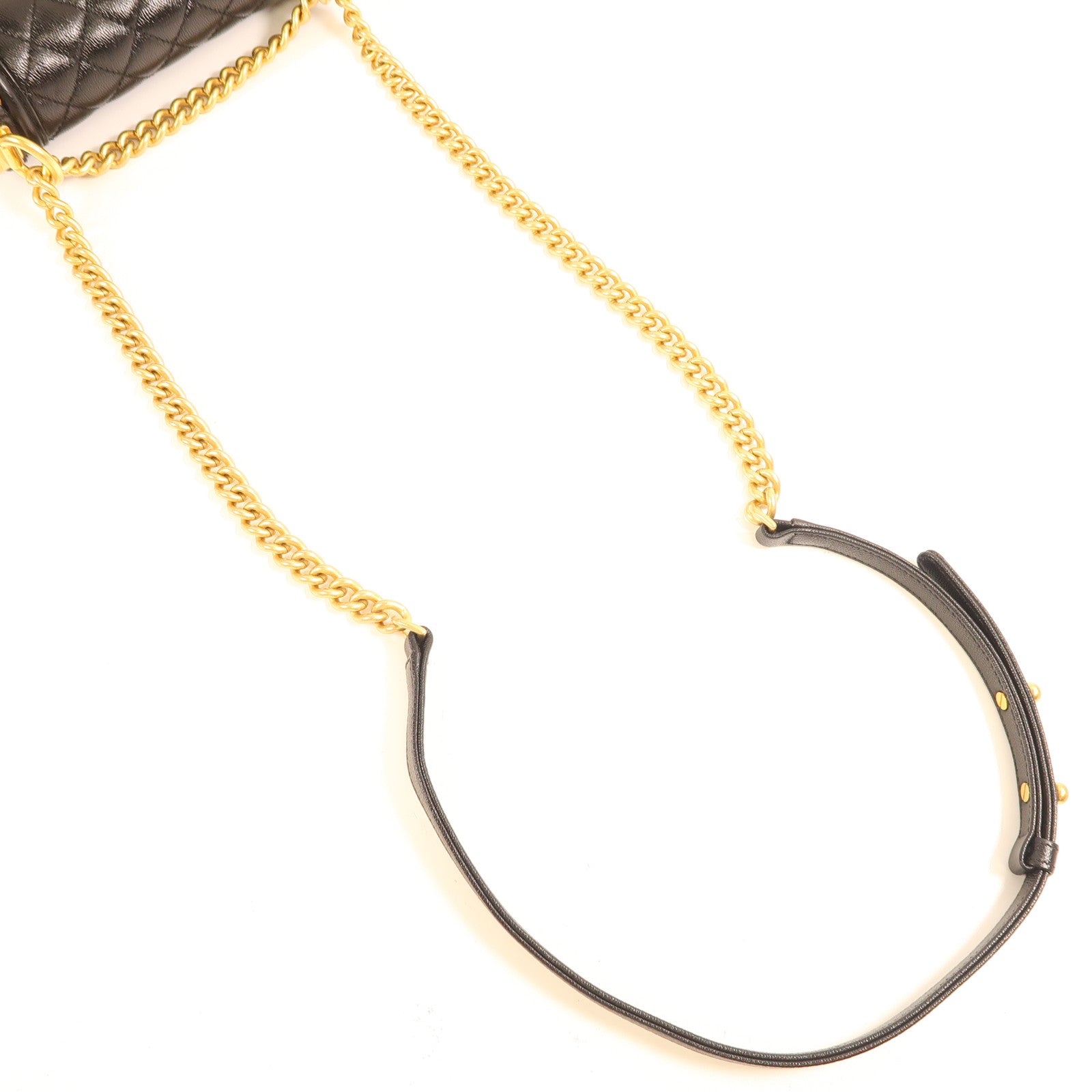 CHANEL 牛皮皮革Boy Chanel金扣肩背袋