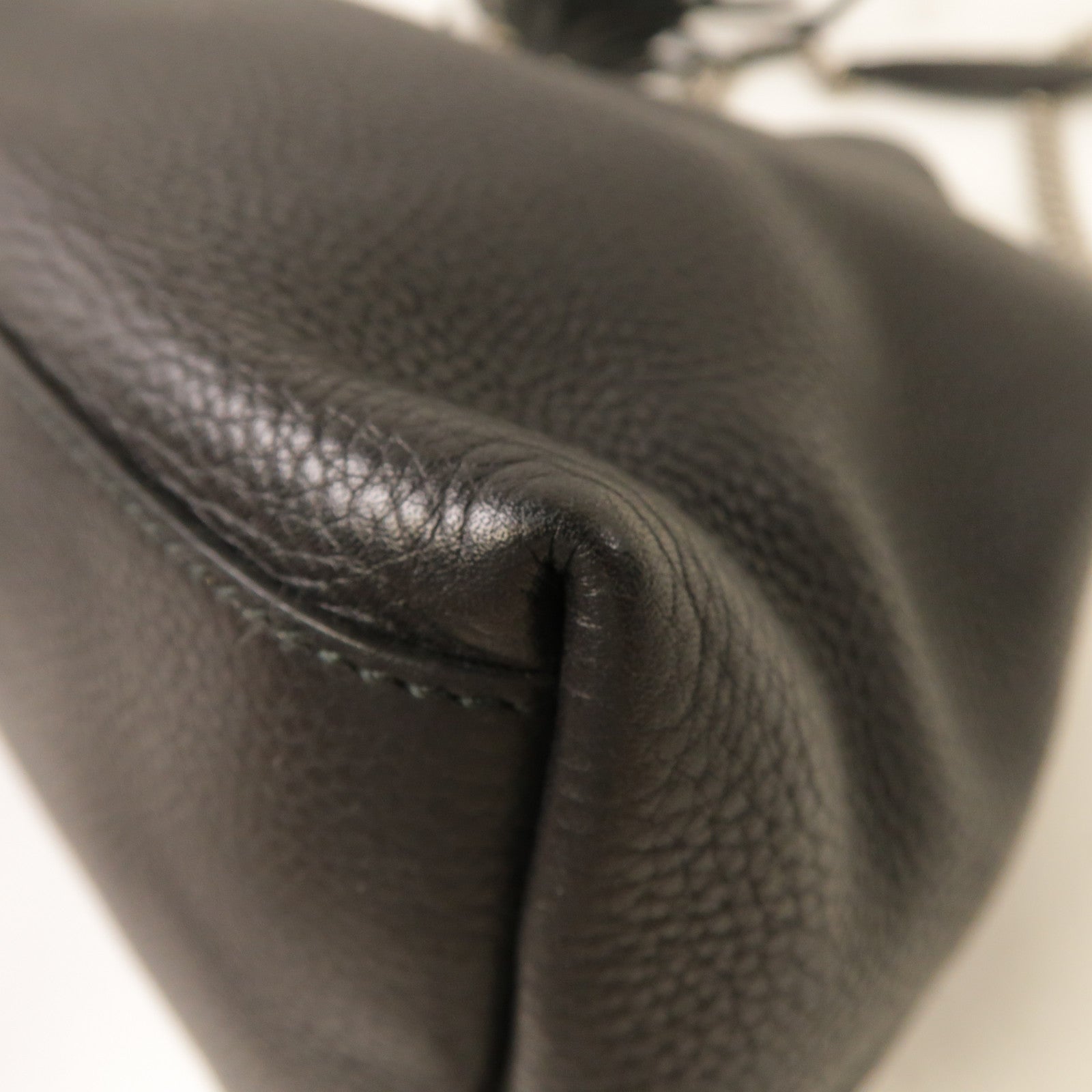 GUCCI 牛皮皮革Shoulder Bag銀扣鏈帶肩背袋黑色