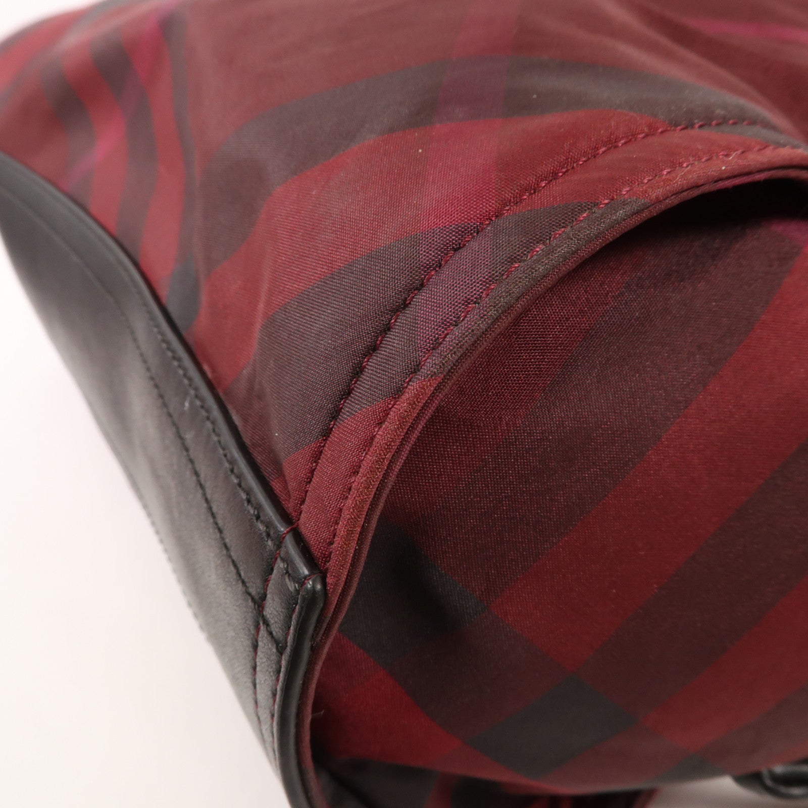 BURBERRY 尼龍Shoulder Bag銀扣肩背袋