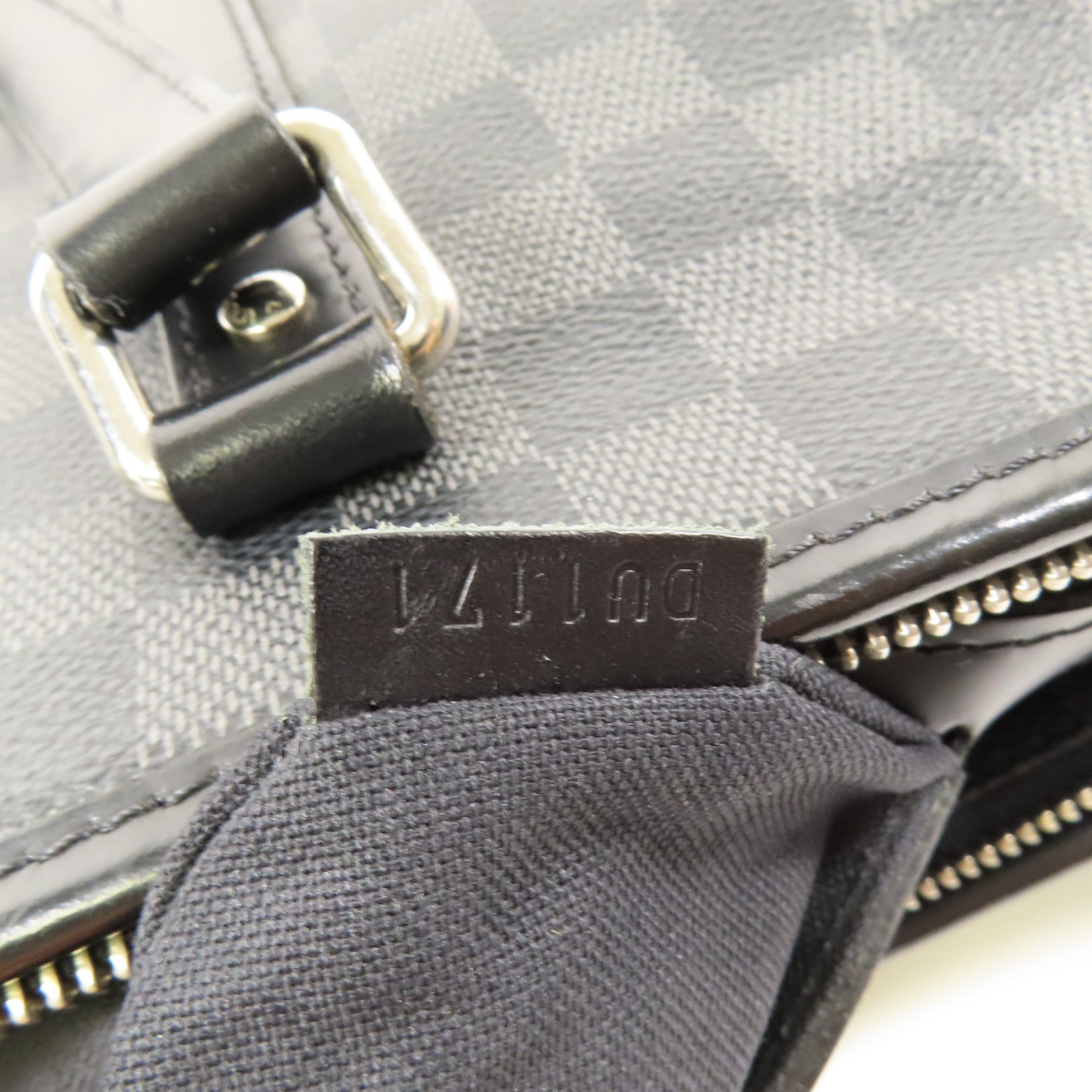 LOUIS VUITTON Damier Graphite Tadao MM銀扣手挽肩背兩用袋