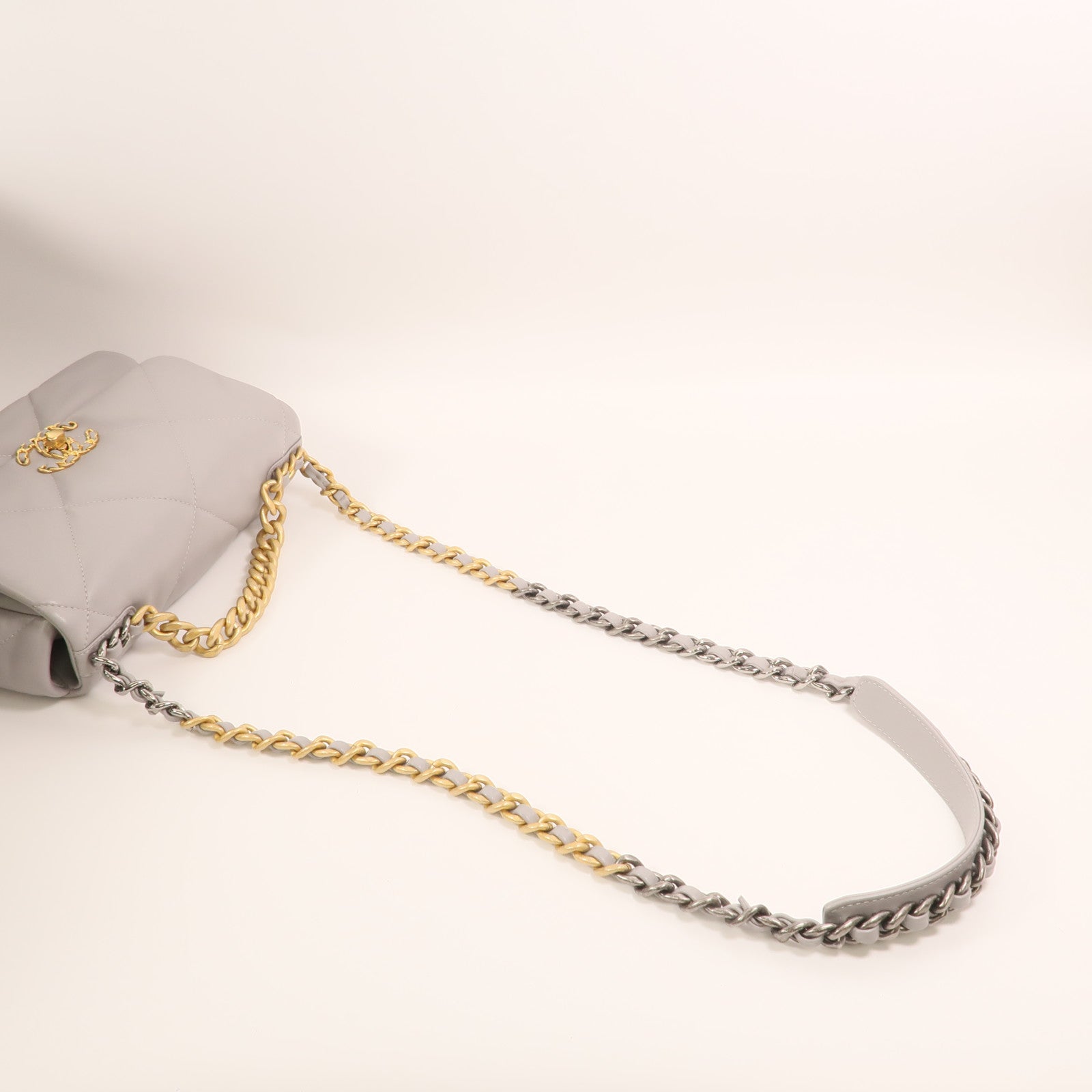 CHANEL 牛皮皮革Chanel 19 Small金扣鏈帶手挽肩背兩用袋