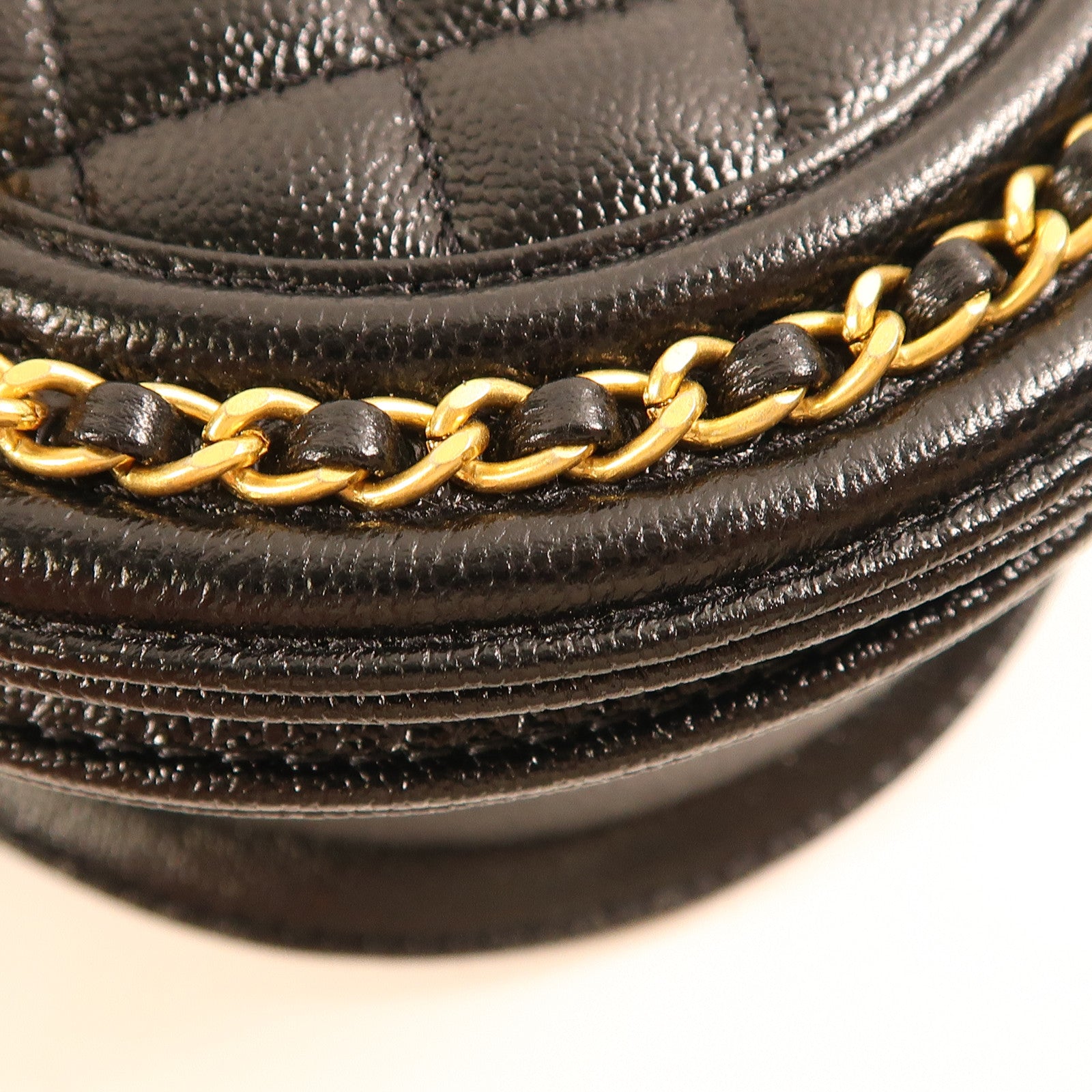 CHANEL 牛皮皮革Boy Chanel金扣肩背袋