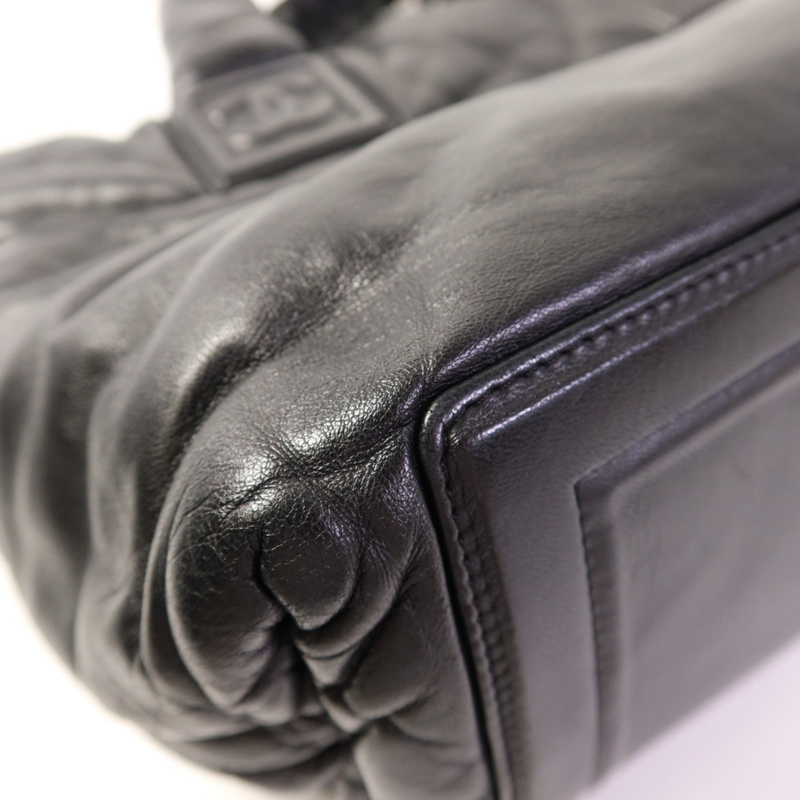 CHANEL 尼龍Coco Cocoon銀扣手挽袋