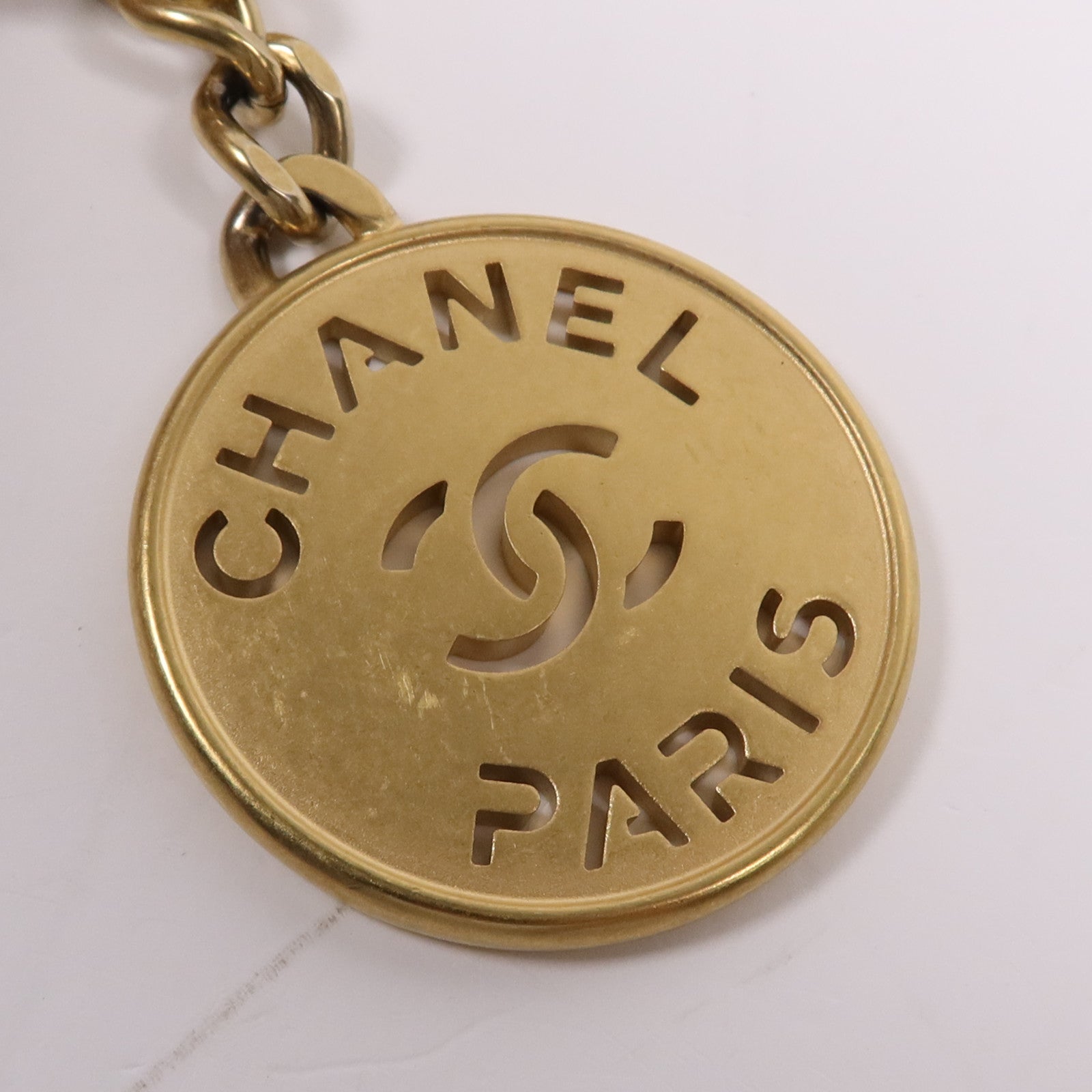 CHANEL 牛皮皮革Chanel 22 Mini金扣鏈帶肩背袋
