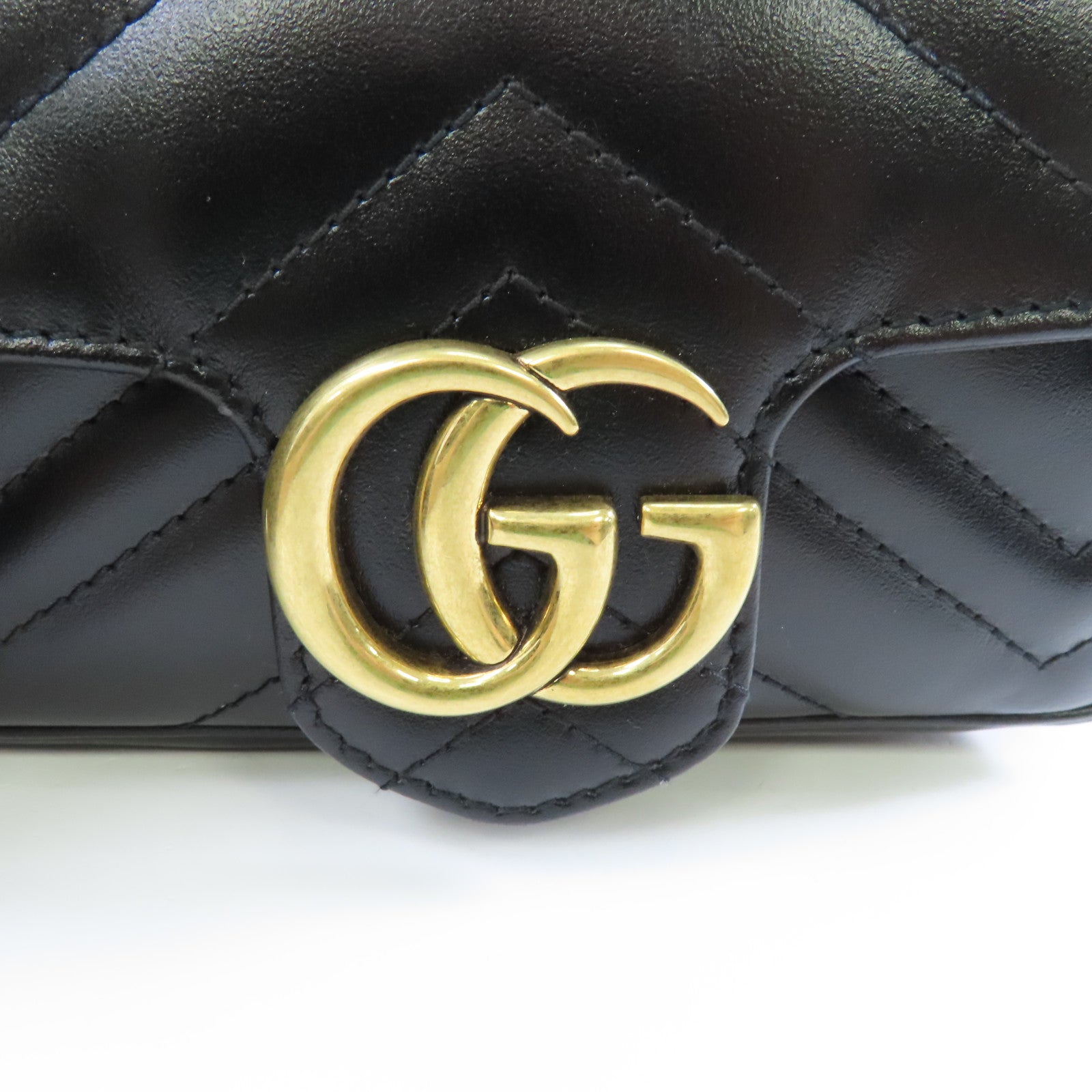 GUCCI 牛皮皮革GG Marmont金扣鏈帶肩背袋黑色