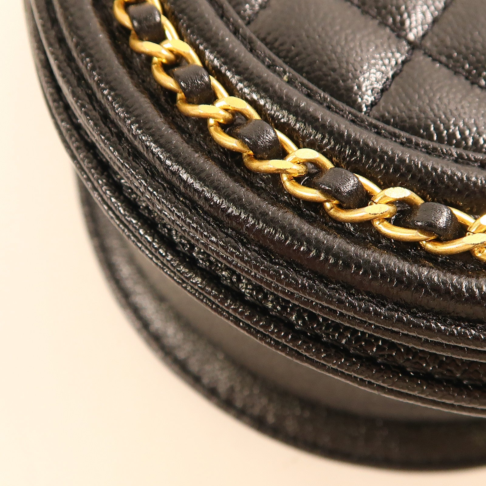 CHANEL 牛皮皮革Boy Chanel金扣肩背袋