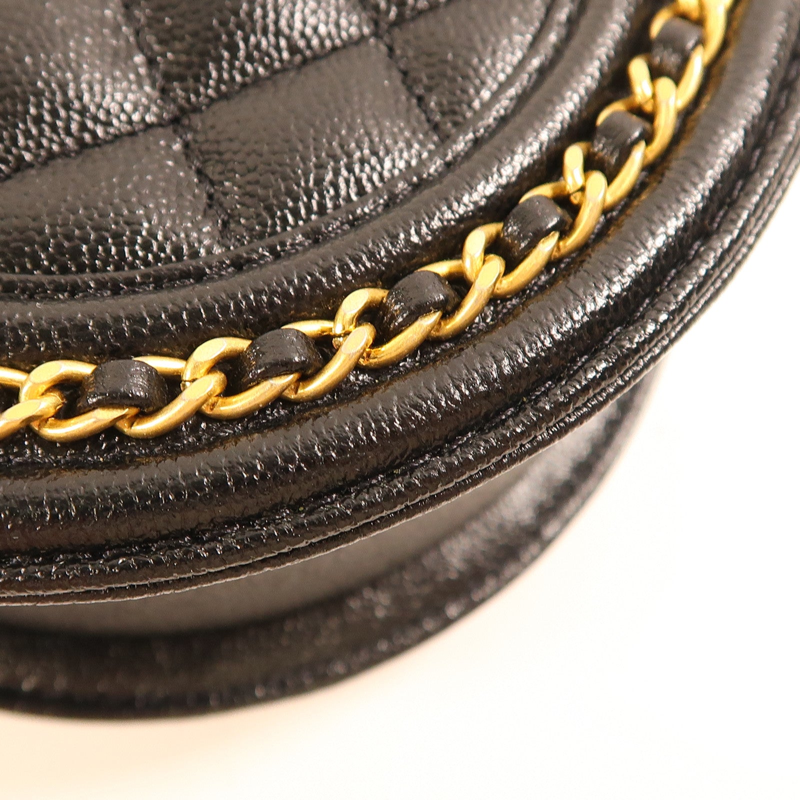 CHANEL 牛皮皮革Boy Chanel金扣肩背袋