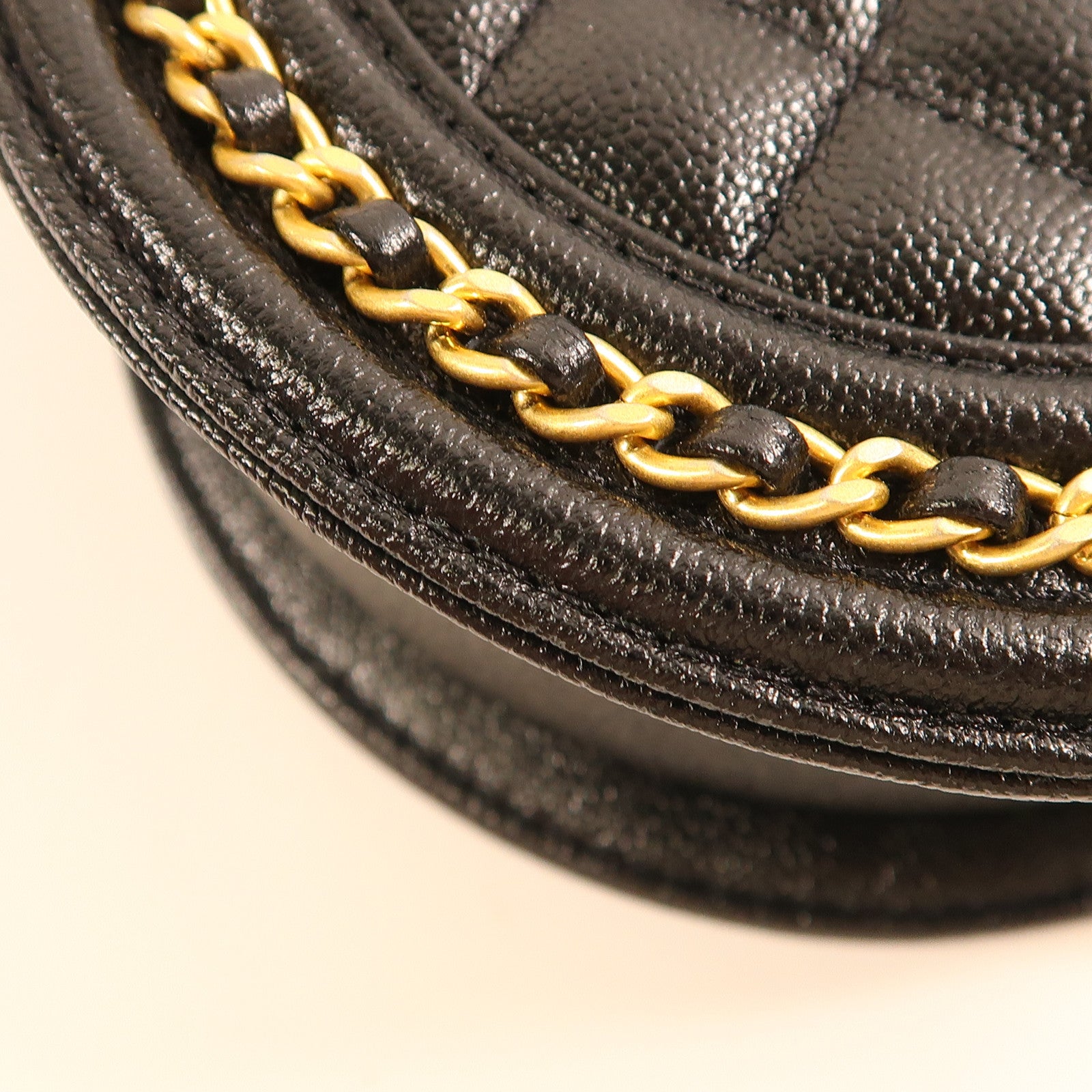 CHANEL 牛皮皮革Boy Chanel金扣肩背袋