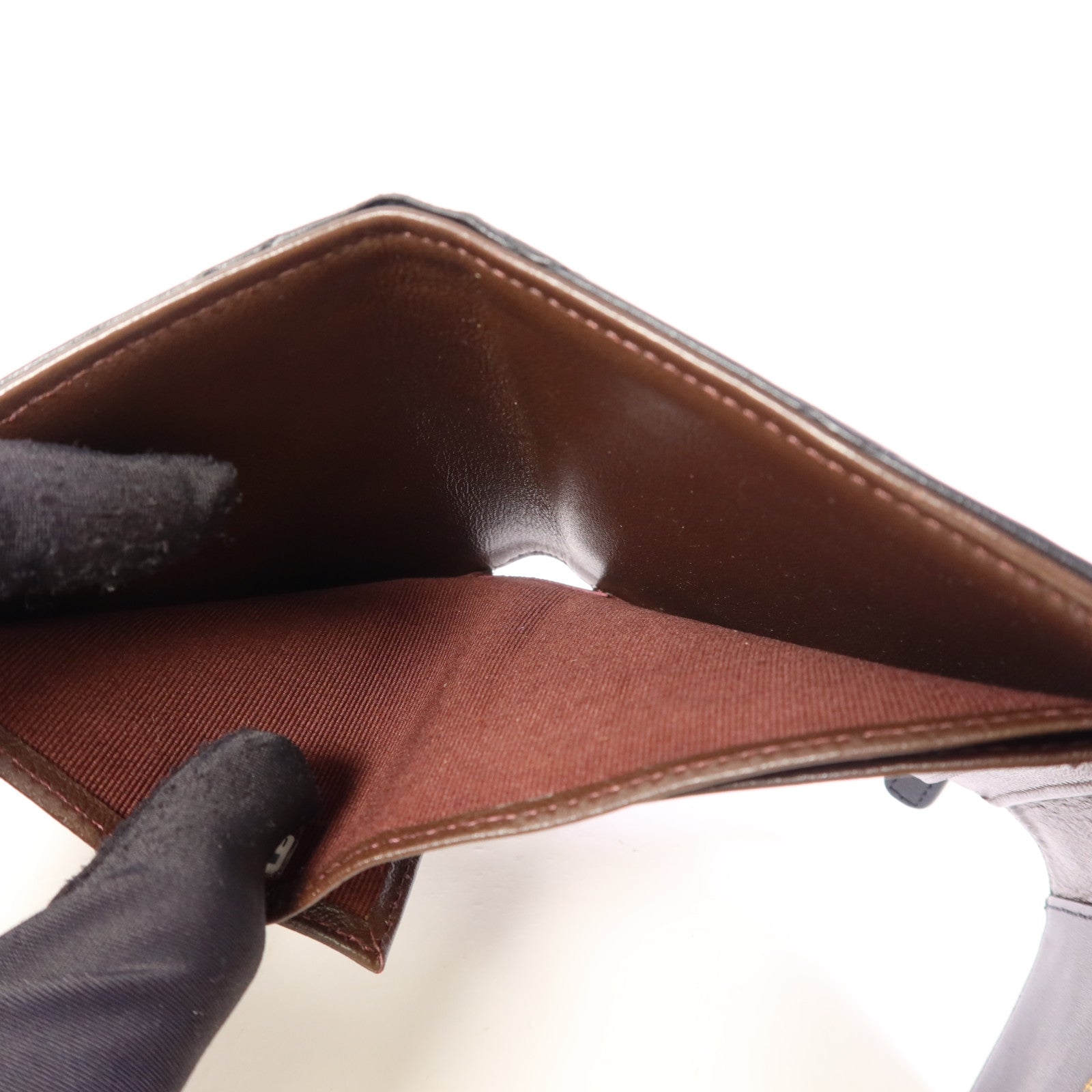 CHANEL 羊皮皮革Trifold Wallet金扣錢包