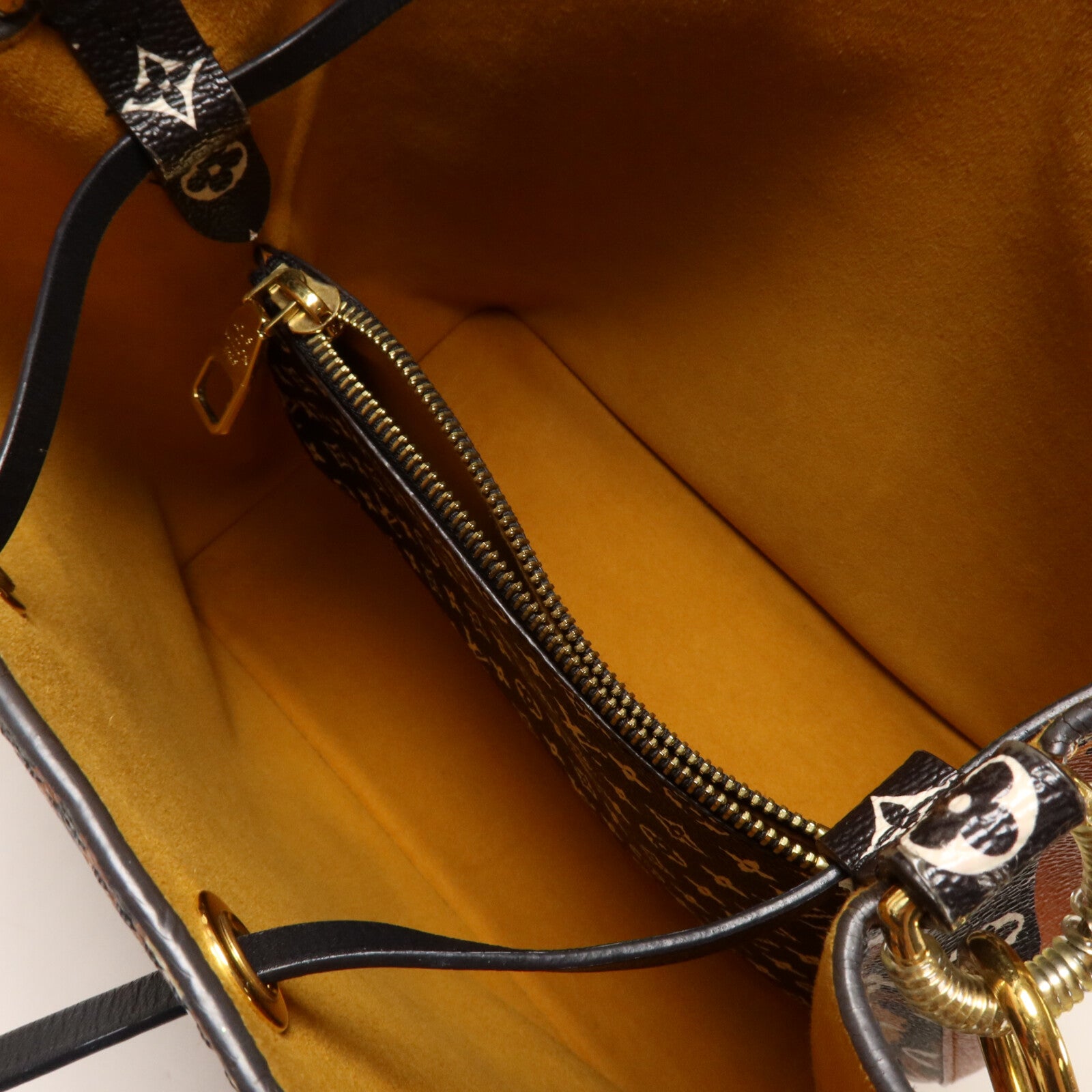 LOUIS VUITTON Monogram Jungle NeoNoe MM肩背袋
