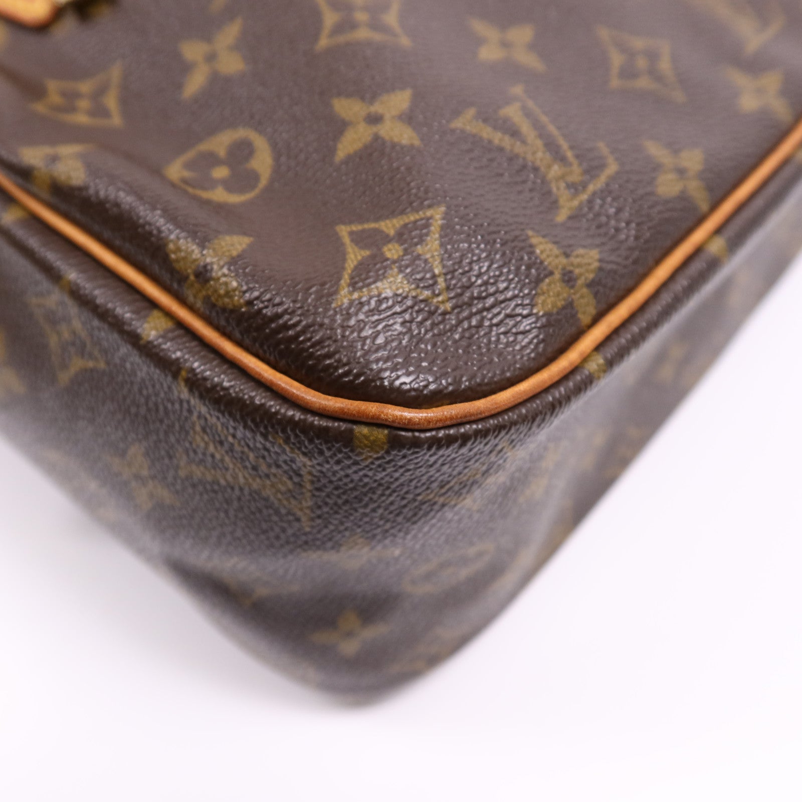 LOUIS VUITTON Monogram Cite GM金扣肩背袋