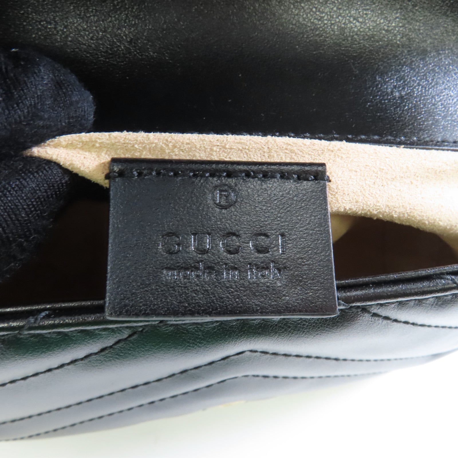 GUCCI 牛皮皮革GG Marmont金扣鏈帶肩背袋黑色