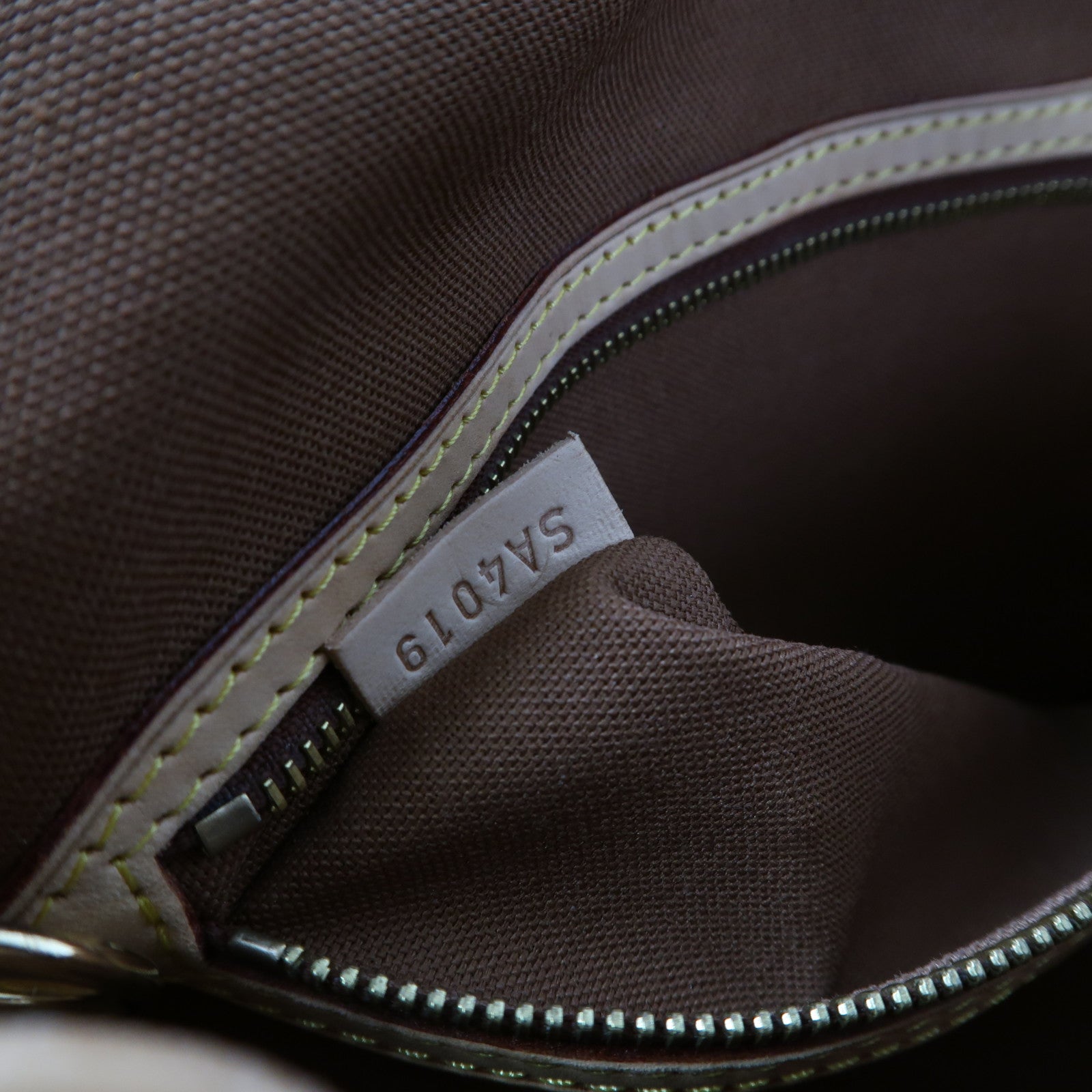LOUIS VUITTON Monogram Batignolles Horizontal金扣肩背袋啡色
