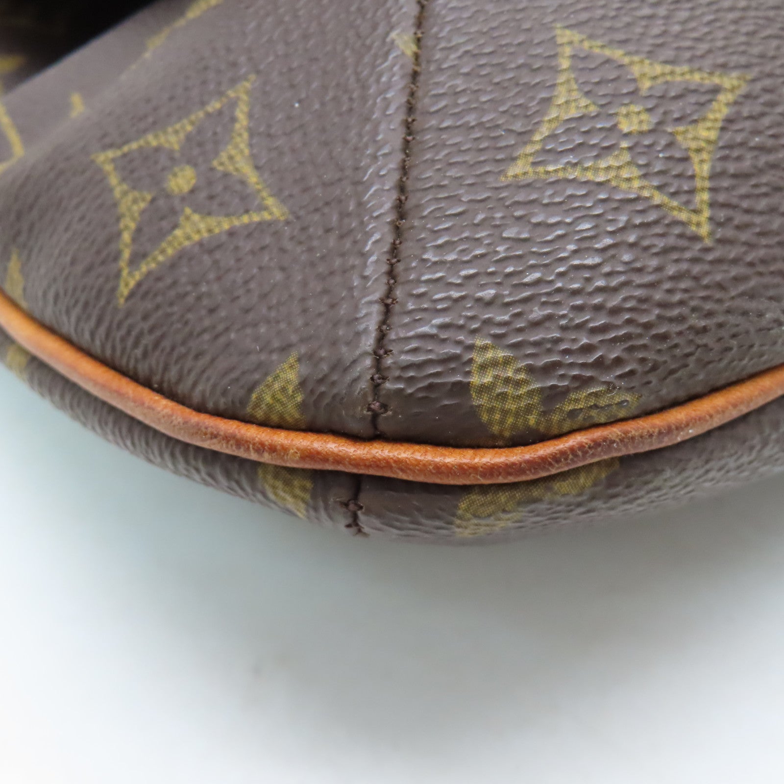 LOUIS VUITTON 【激減優惠】Monogram Musette金扣肩背袋啡色
