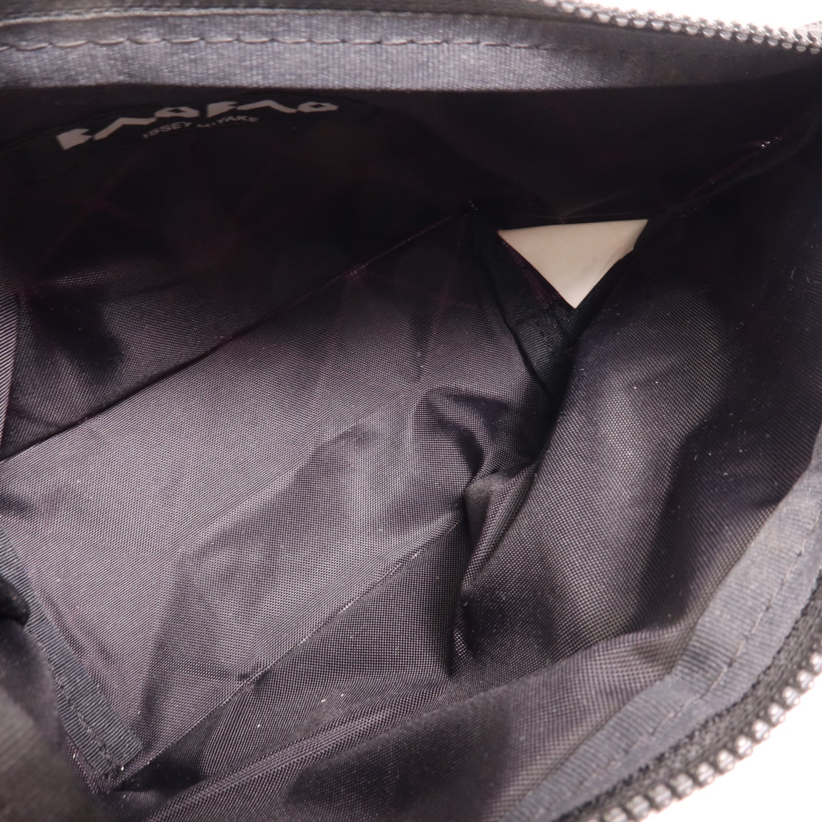 BAO BAO ISSEYMIYAKE PVC Clutch 4x6銀扣手拿包