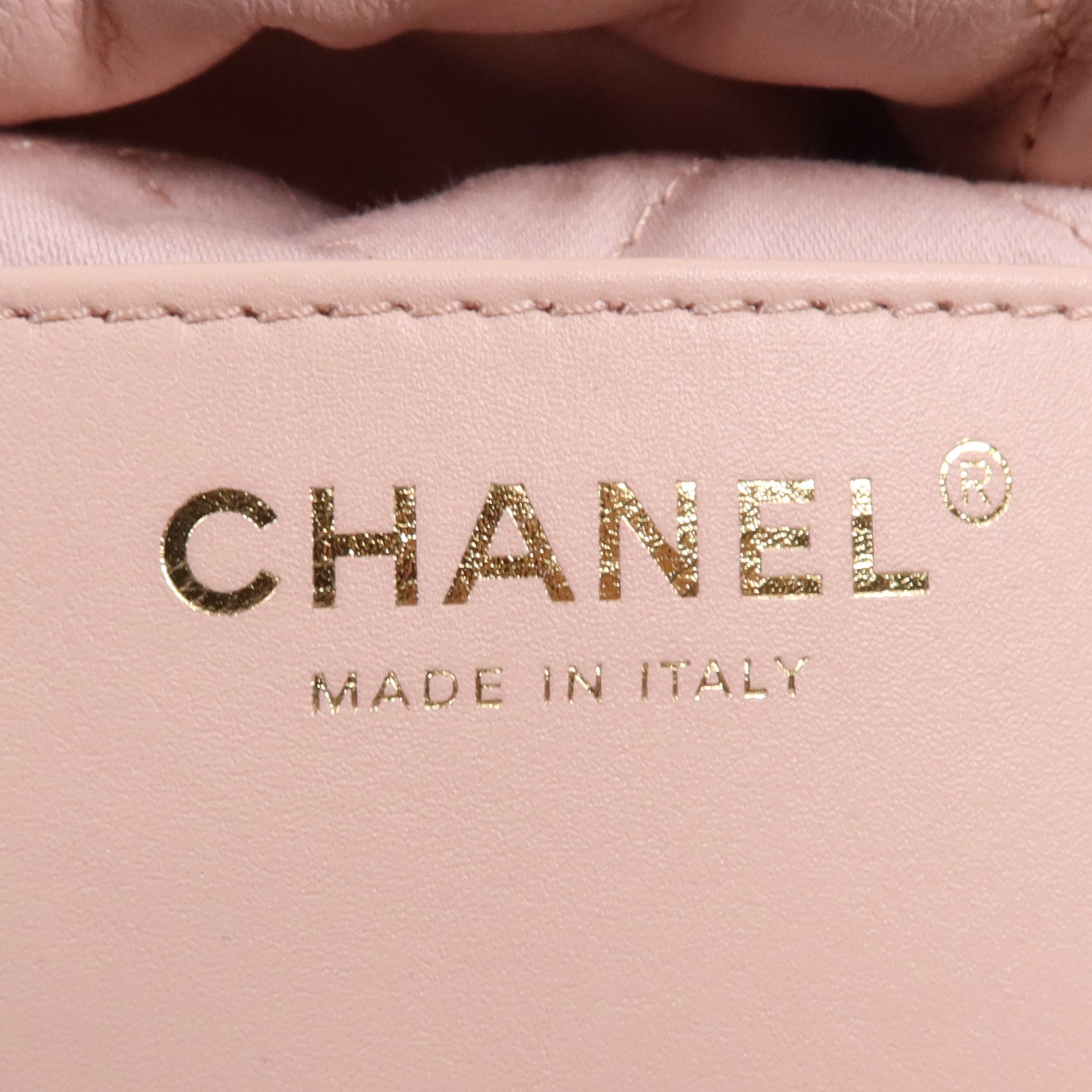 CHANEL 牛皮皮革Chanel 22 Mini金扣鏈帶肩背袋