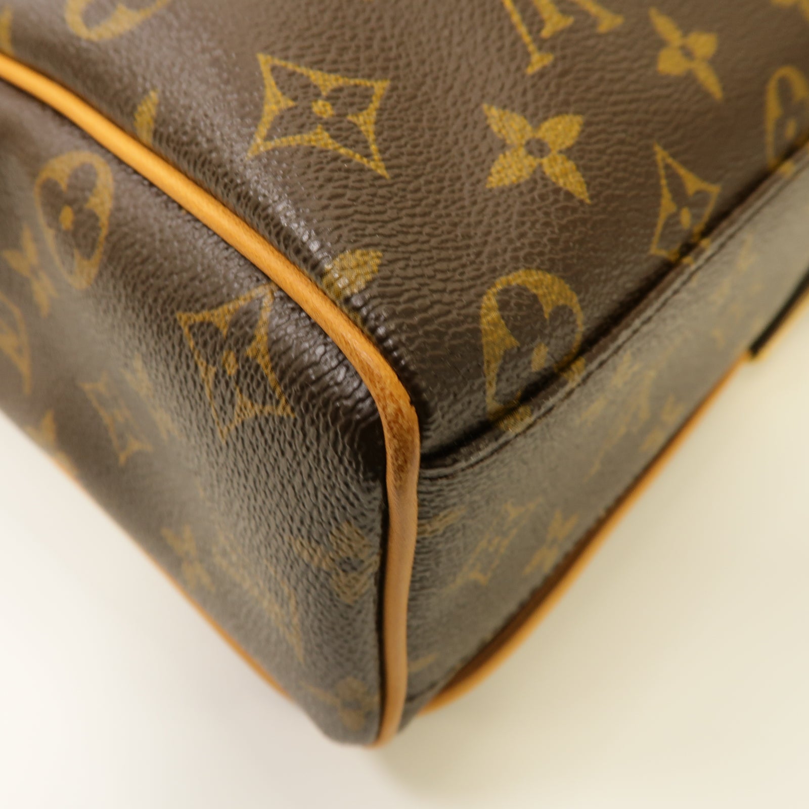 LOUIS VUITTON Monogram Valmy MM Shoulder Bag金扣肩背袋