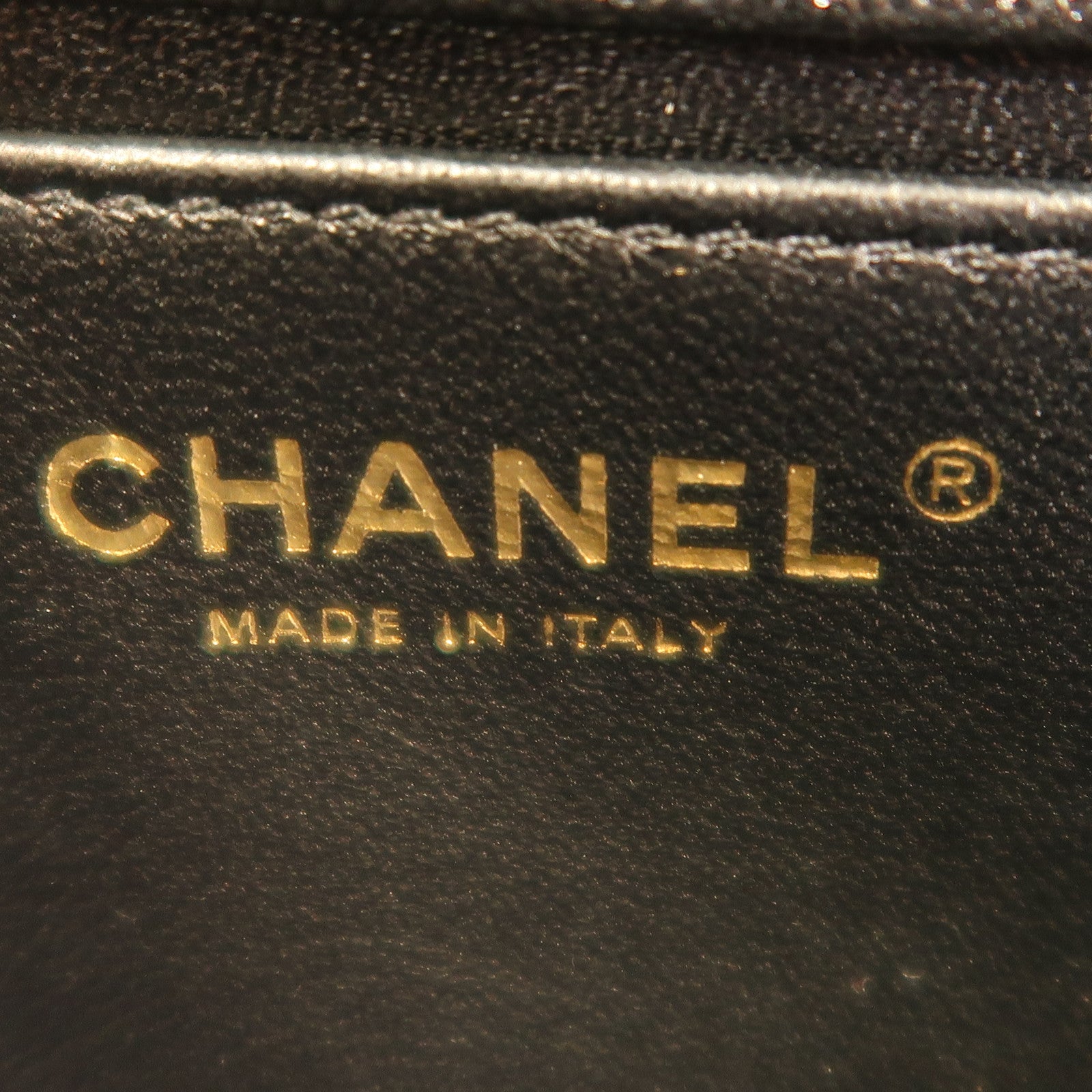 CHANEL 牛皮皮革Boy Chanel金扣肩背袋