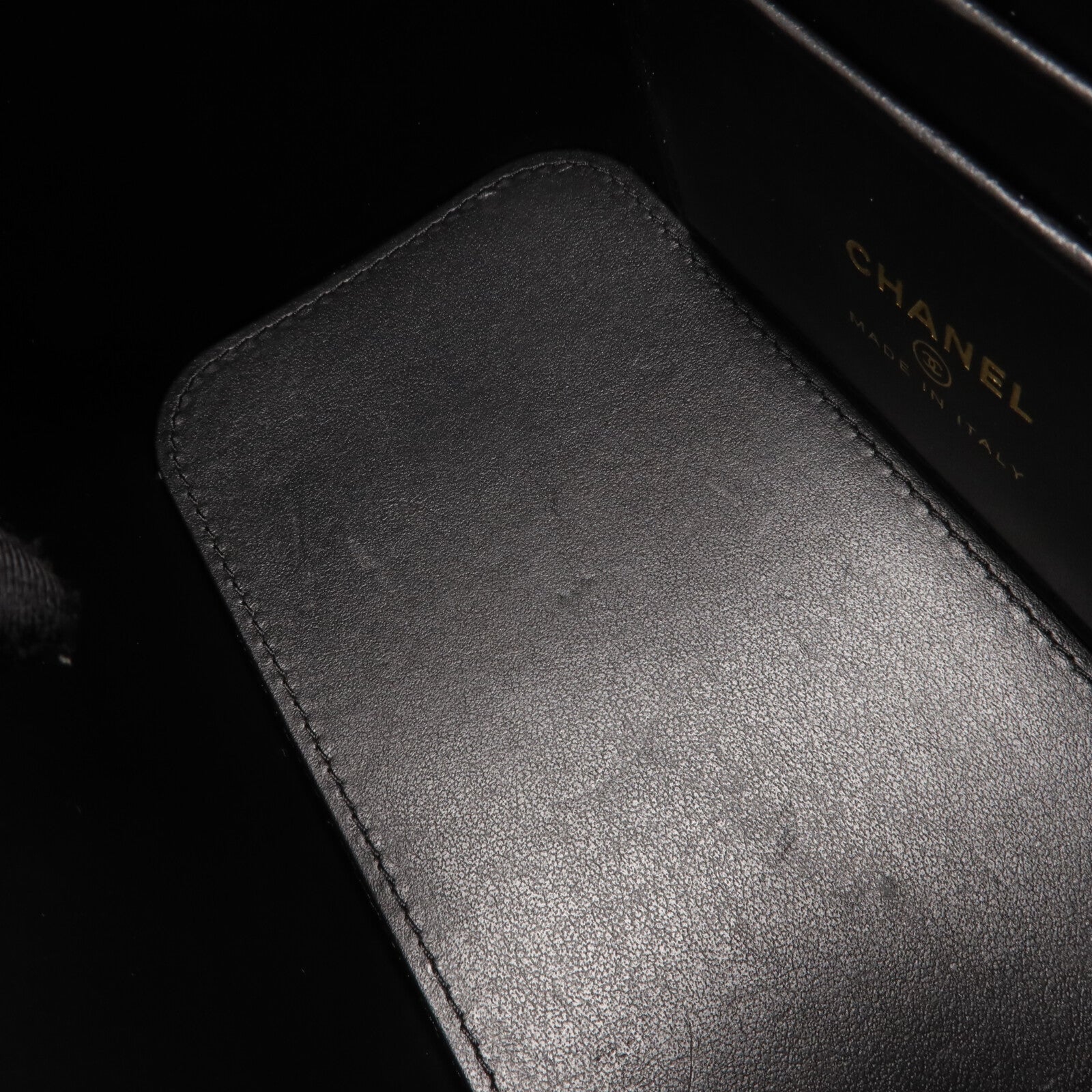 CHANEL 牛皮皮革CC Vanity Case With Crystal鏈帶肩背袋