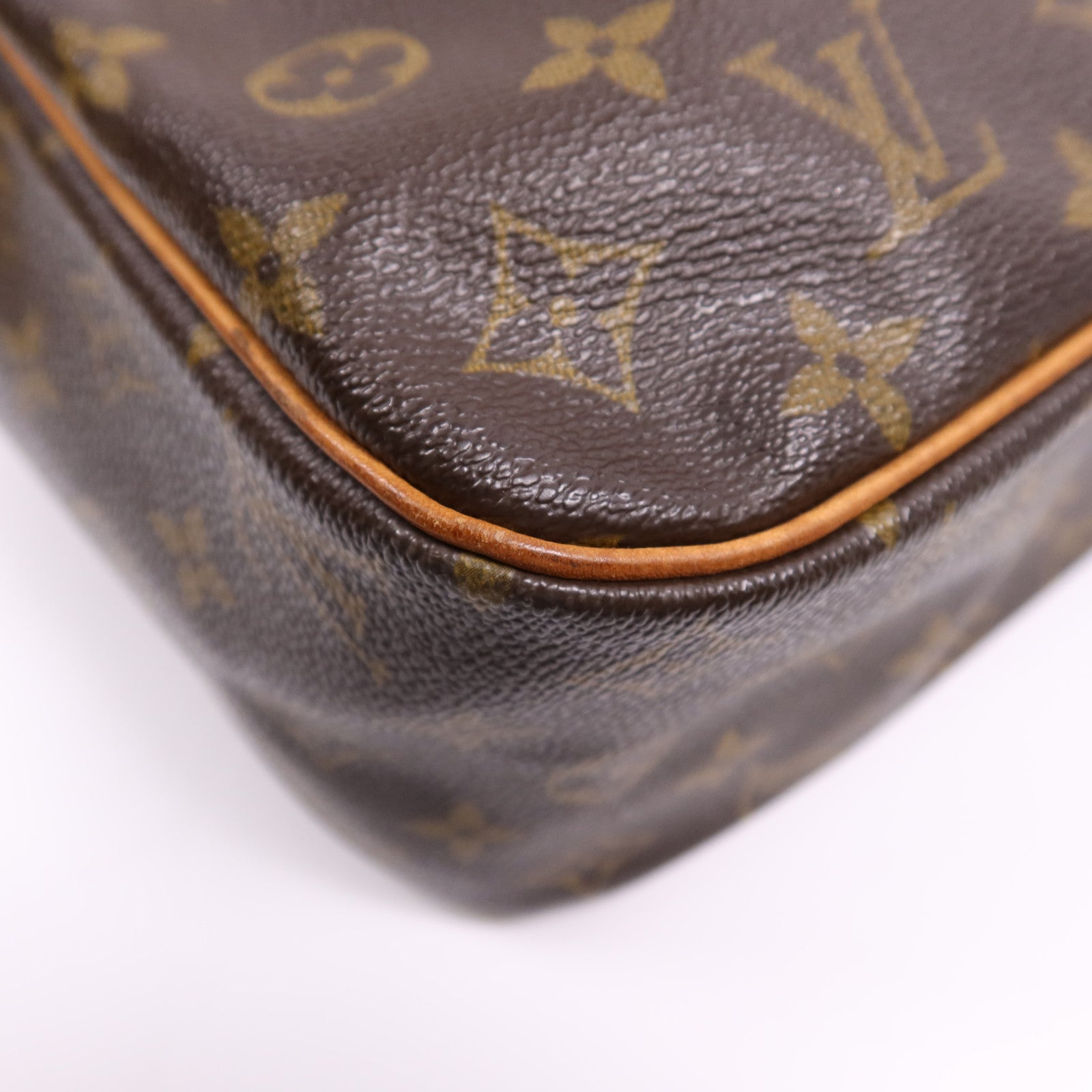 LOUIS VUITTON Monogram Cite GM金扣肩背袋