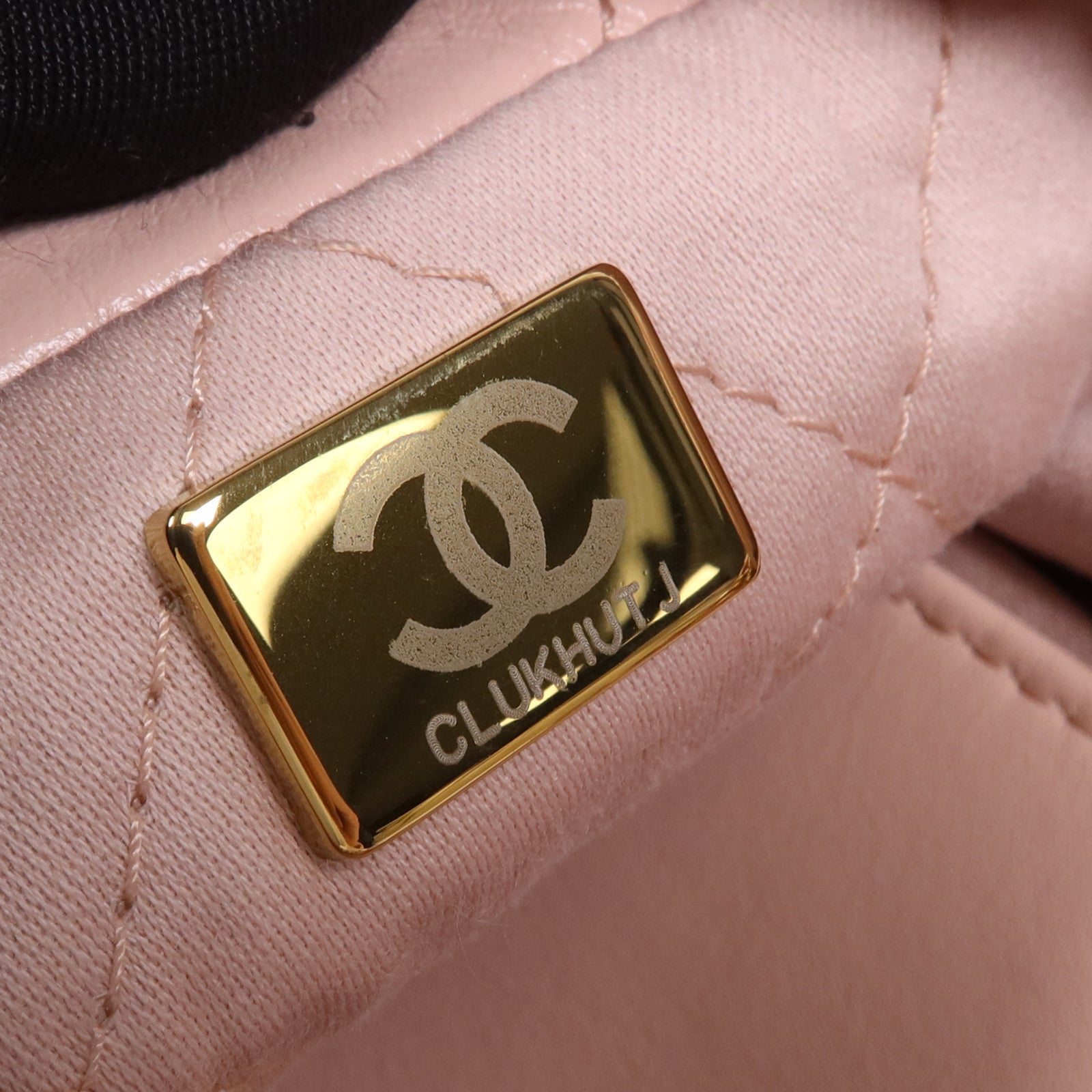 CHANEL 牛皮皮革Chanel 22 Mini金扣鏈帶肩背袋