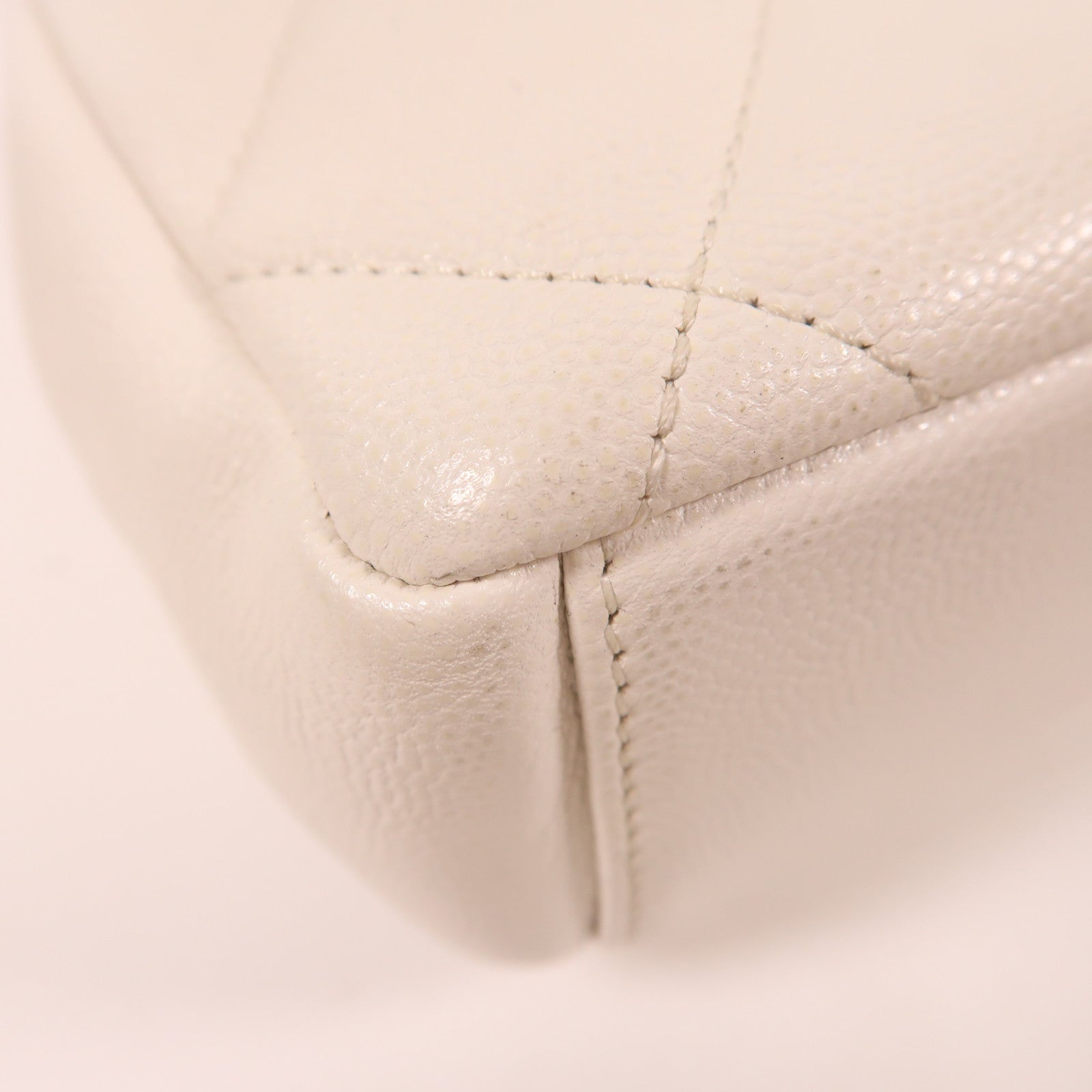 CHANEL 牛皮皮革Matelasse Small Flap Chain鏈帶肩背袋白色