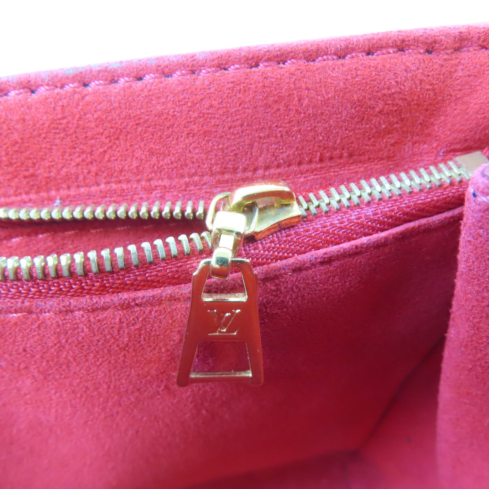 LOUIS VUITTON Monogram Empreinte Vavin PM金扣鏈帶肩背袋深藍色