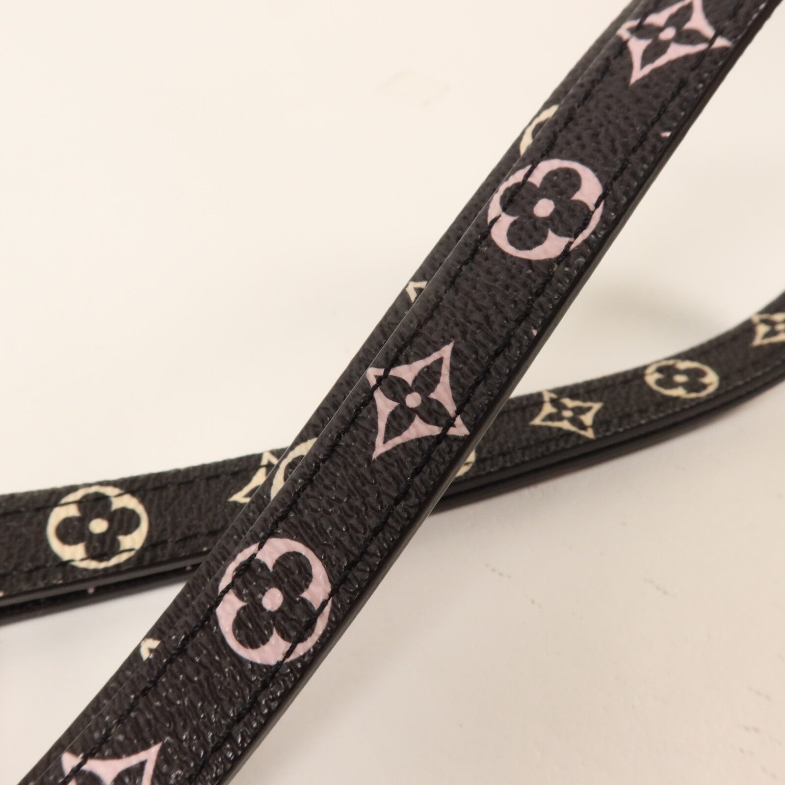 LOUIS VUITTON Monogram Jungle NeoNoe MM肩背袋