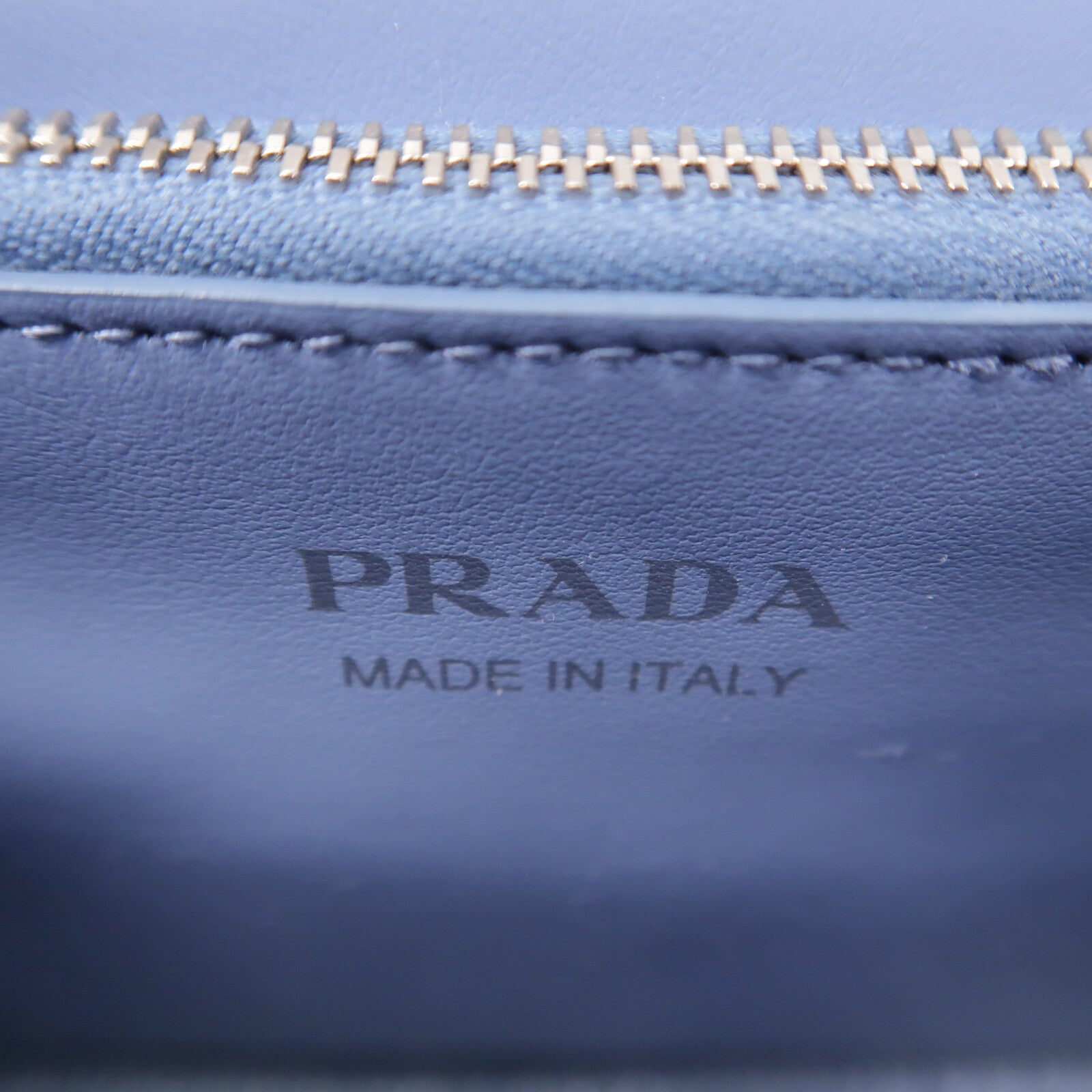 PRADA 牛皮皮革Chain Shoulder Bag鏈帶肩背袋