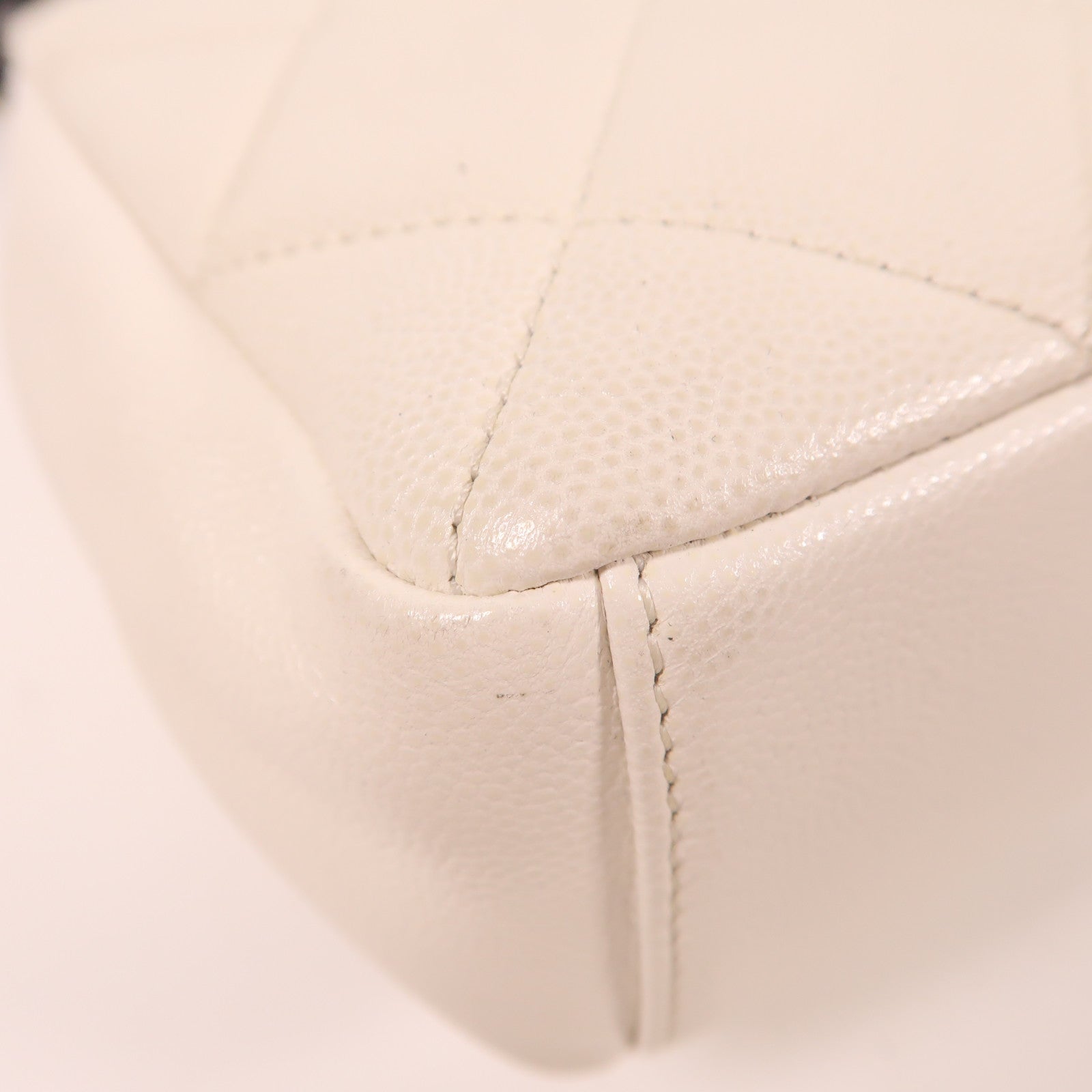 CHANEL 牛皮皮革Matelasse Small Flap Chain鏈帶肩背袋白色