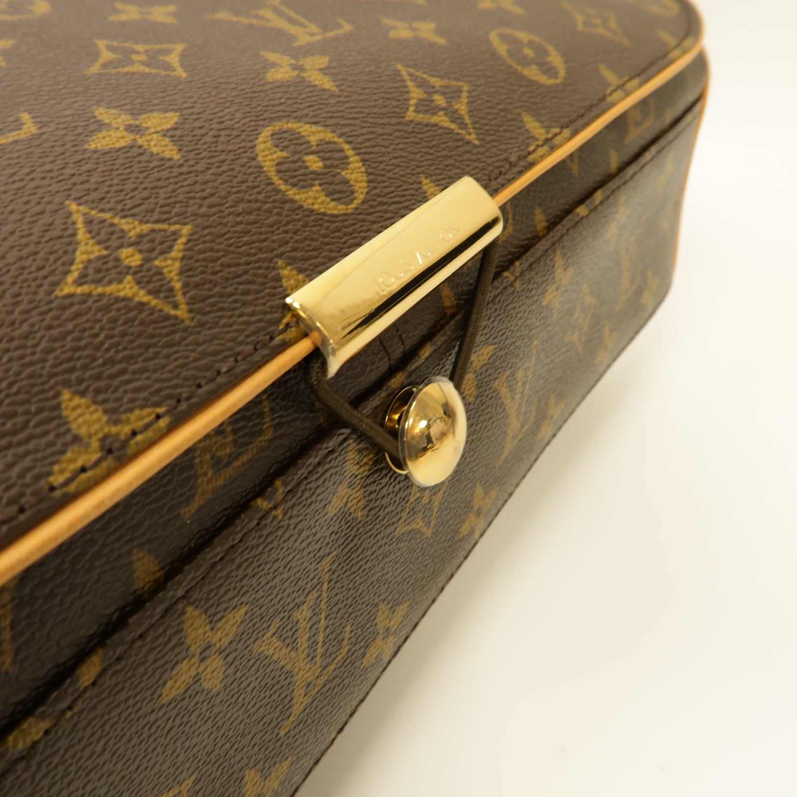 LOUIS VUITTON Monogram Valmy MM Shoulder Bag金扣肩背袋