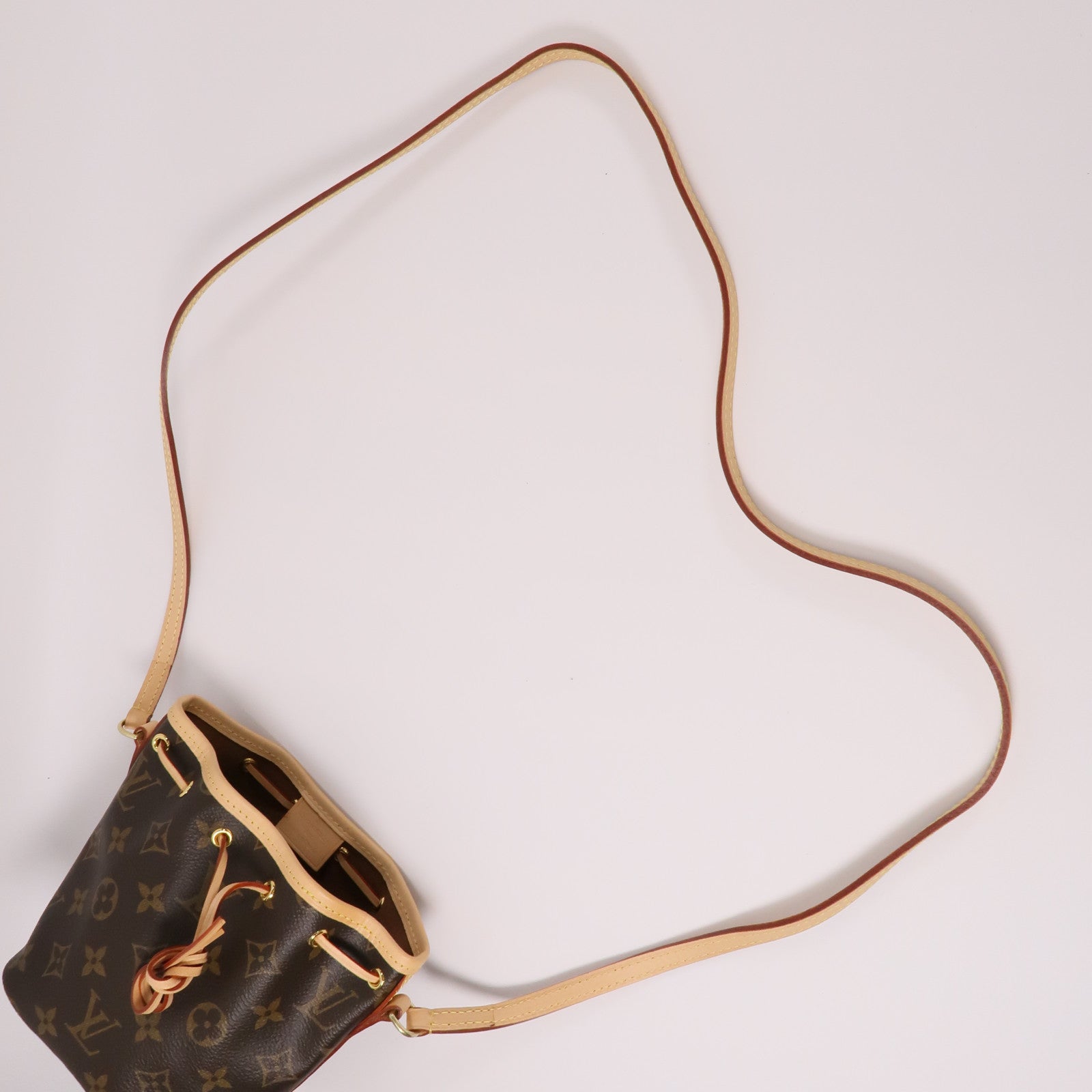 LOUIS VUITTON Monogram Nano Noe肩背袋