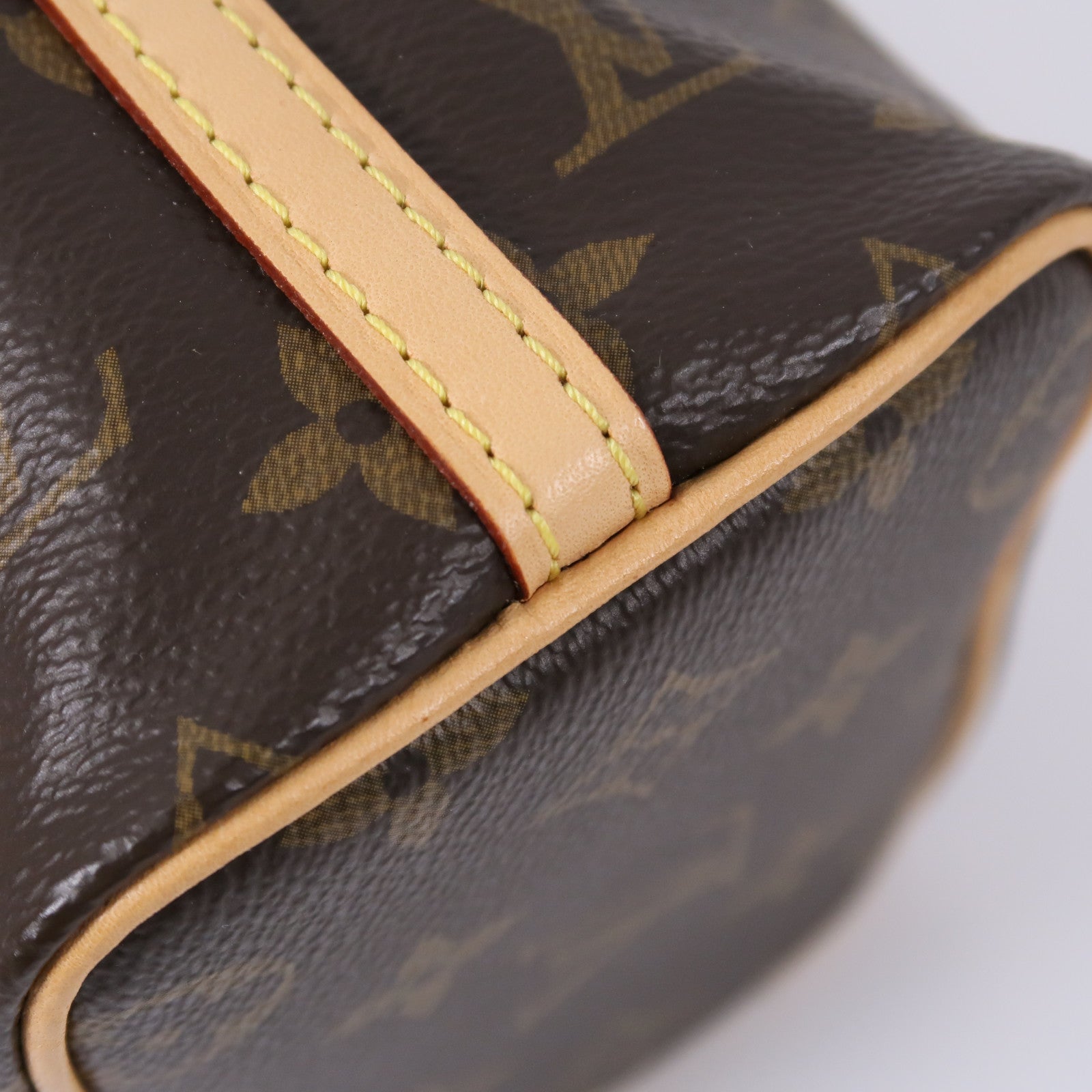 LOUIS VUITTON Monogram Nano Noe肩背袋