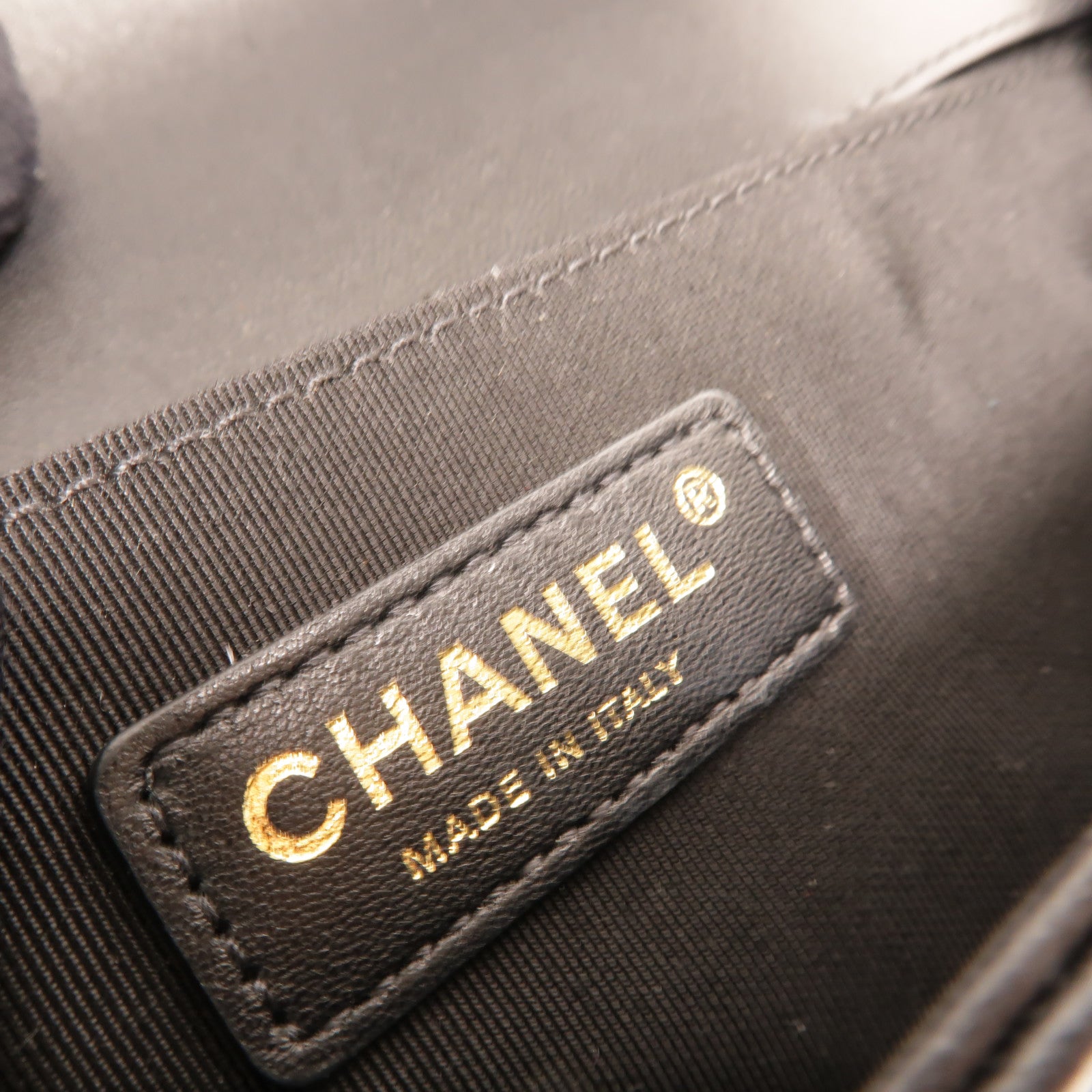 CHANEL 牛皮皮革Boy 25肩背袋