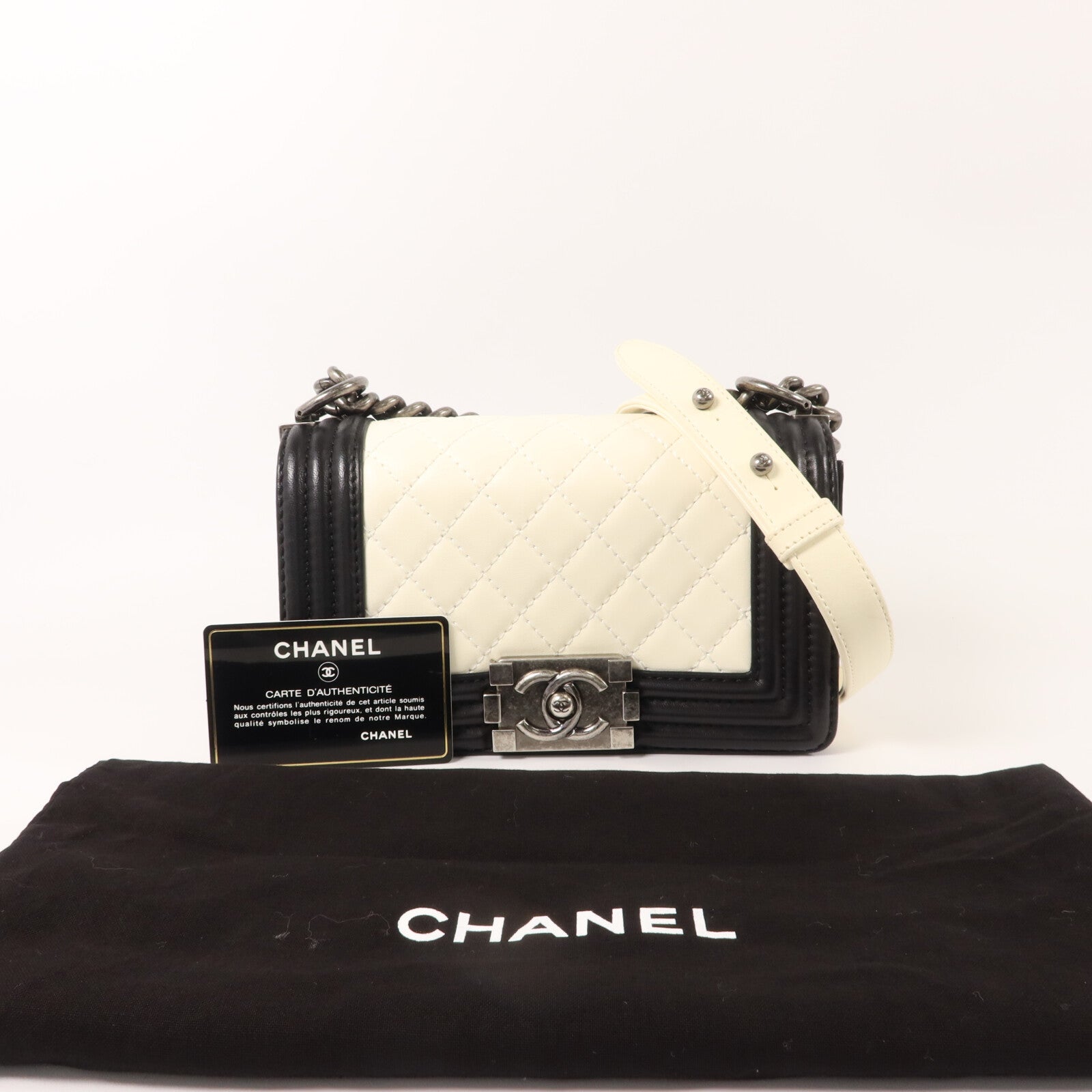 CHANEL 羊皮皮革Boy 20鏈帶肩背袋