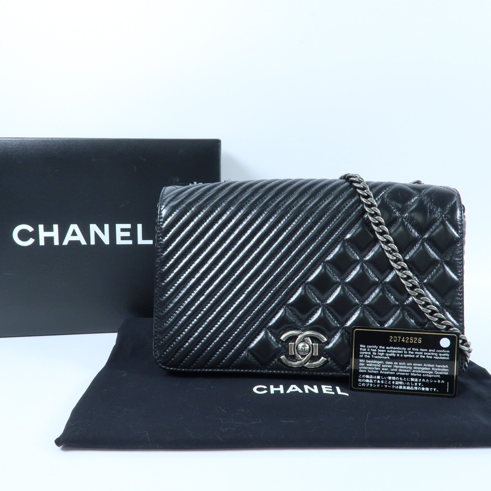 CHANEL 牛皮皮革Coco Boy Flap Bag鏈帶肩背袋