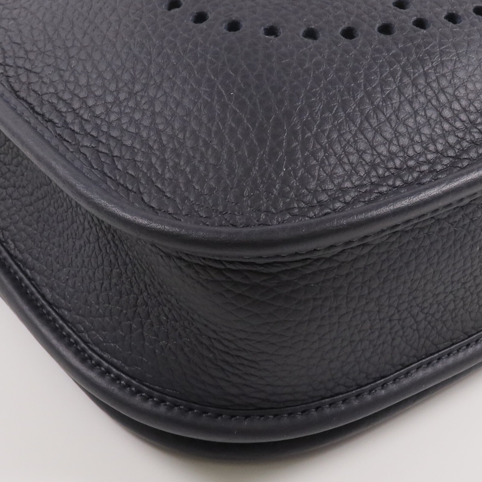 HERMES Clemence皮革Evelyne 23銀扣肩背袋Caban