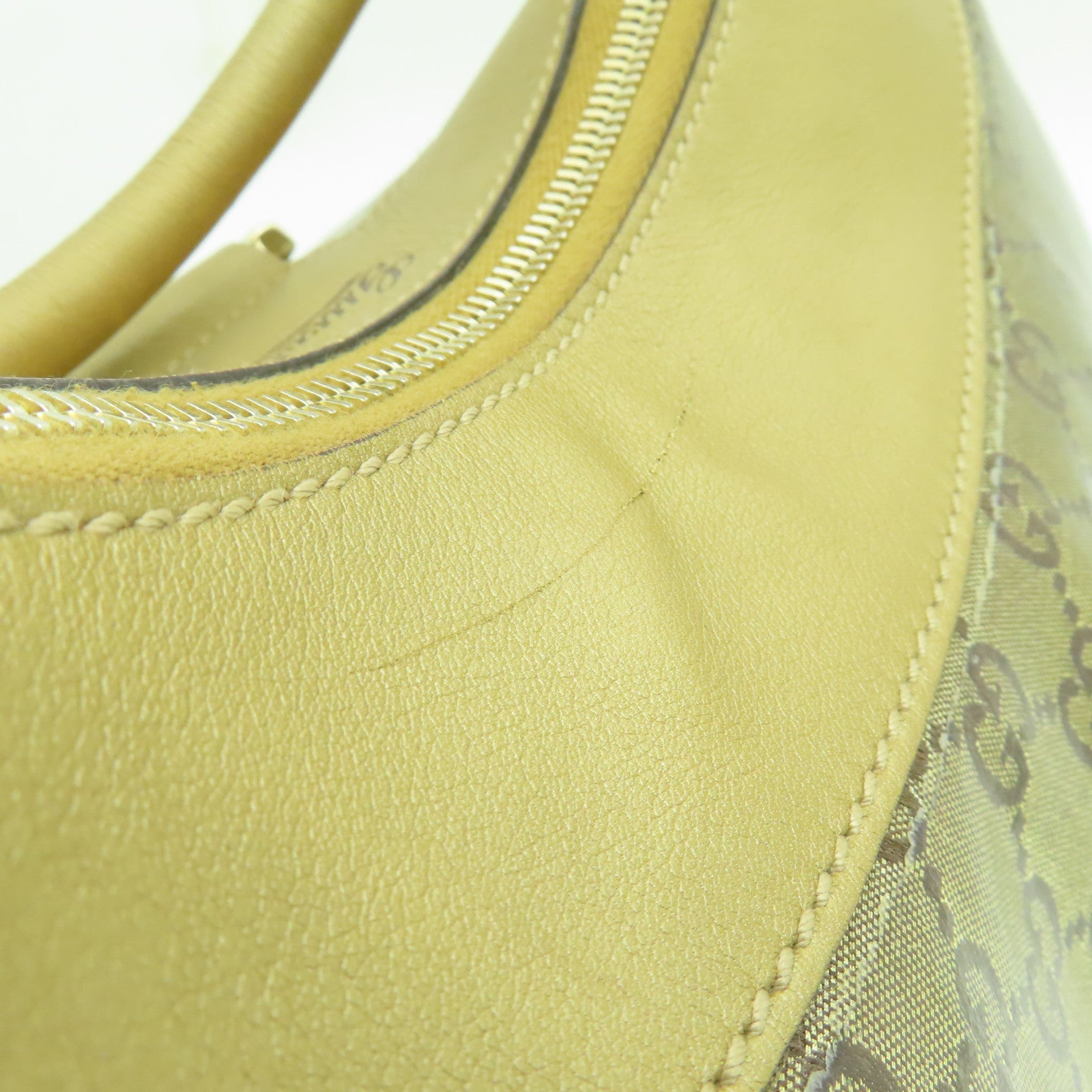 GUCCI 塗層帆布Shoulder Bag金扣肩背袋金色