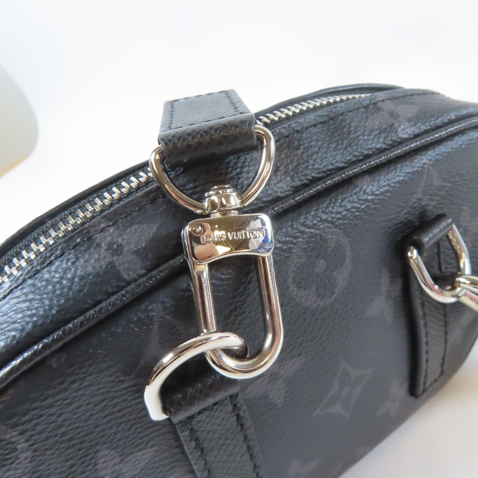 LOUIS VUITTON Monogram Eclipse Outdoor Pouch銀扣肩背袋黑色