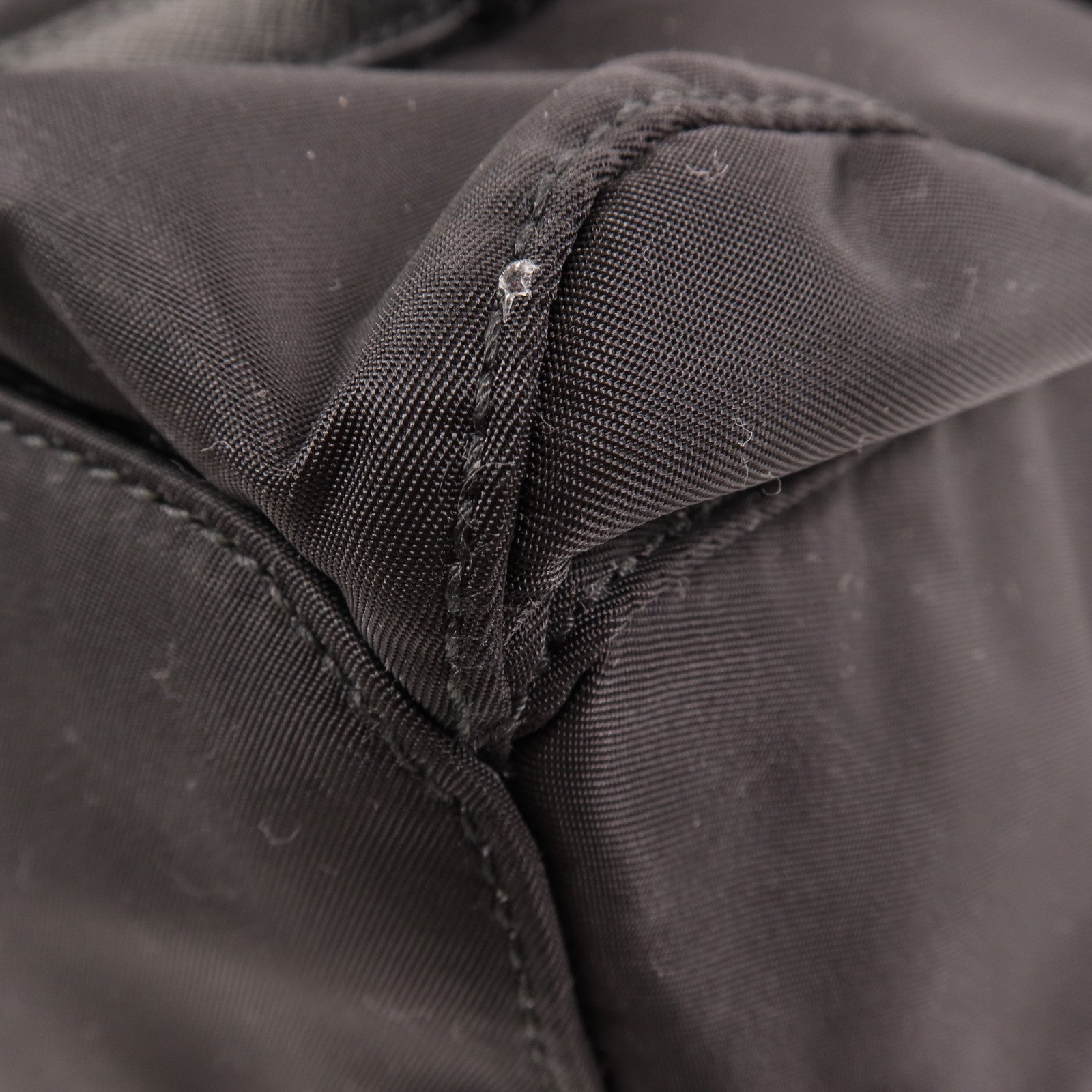 PRADA 尼龍Backpack銀扣背包