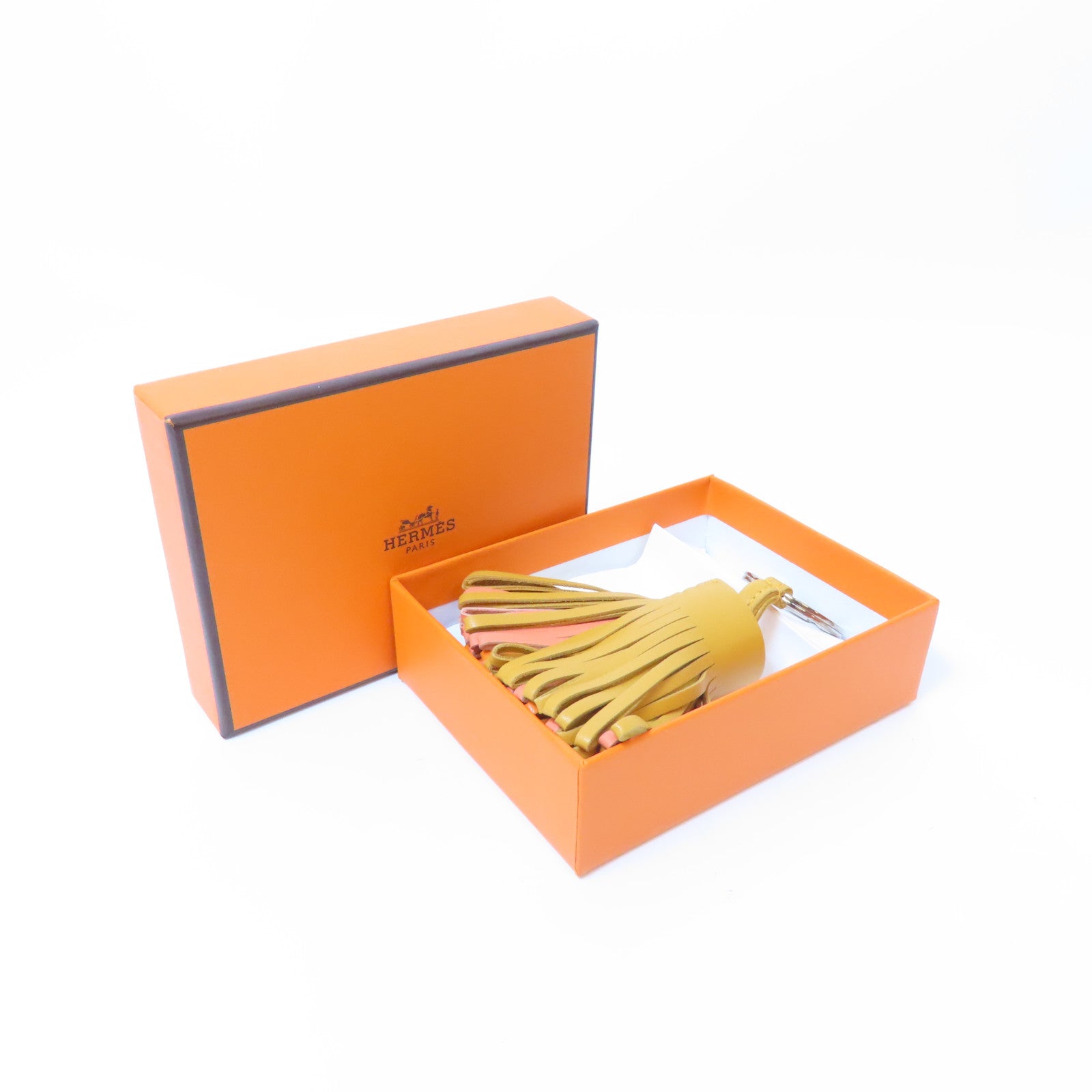HERMES 【限時優惠】Milo皮革Carmen Tricolor掛飾Sesame/Crevette/Oran/黃色/粉紅色/橙色
