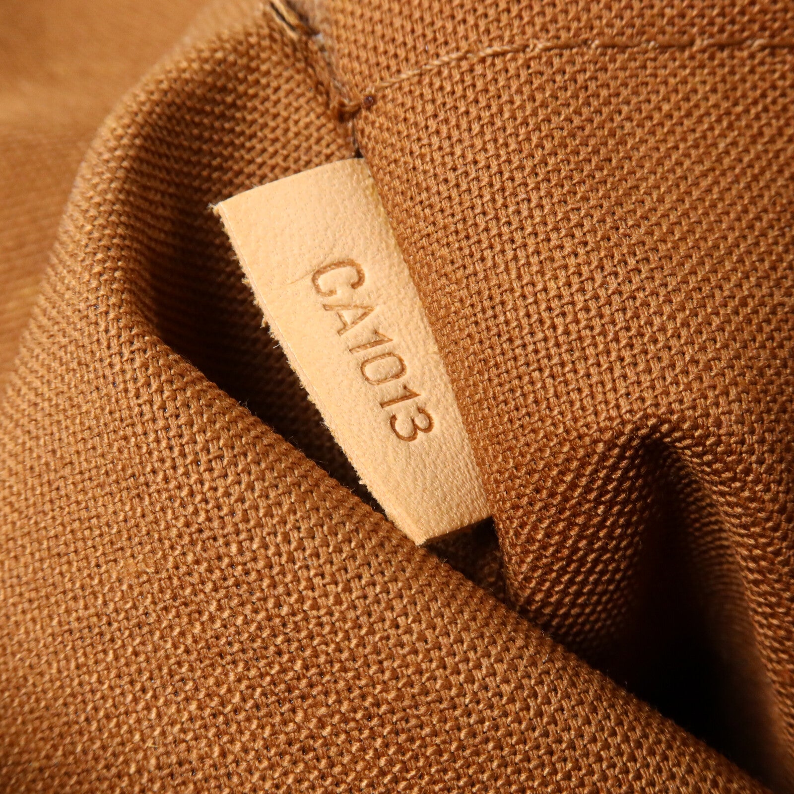 LOUIS VUITTON Monogram Abbesses肩背袋